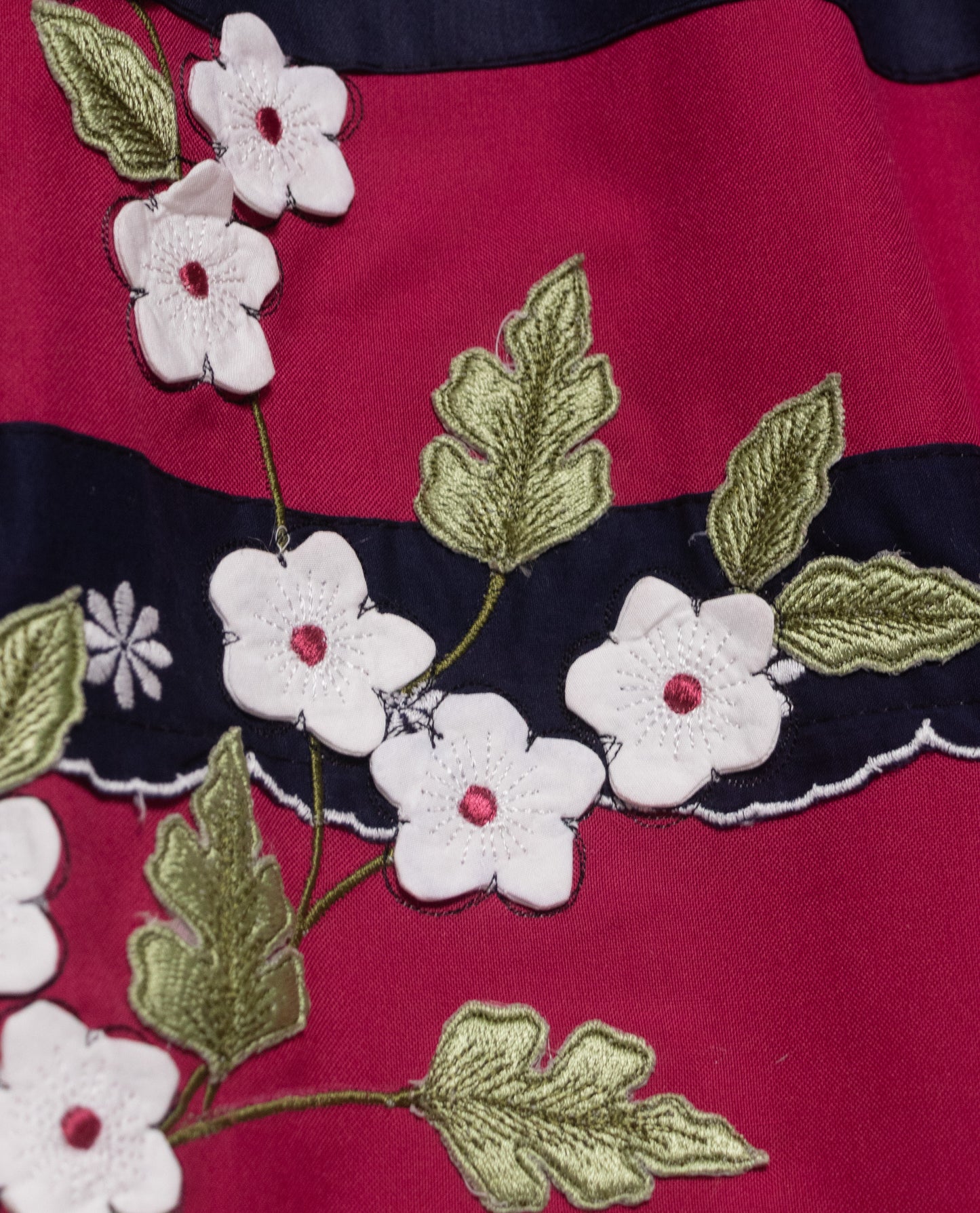 Rani Pink Rida With Smart Floral Work & Smart Panel