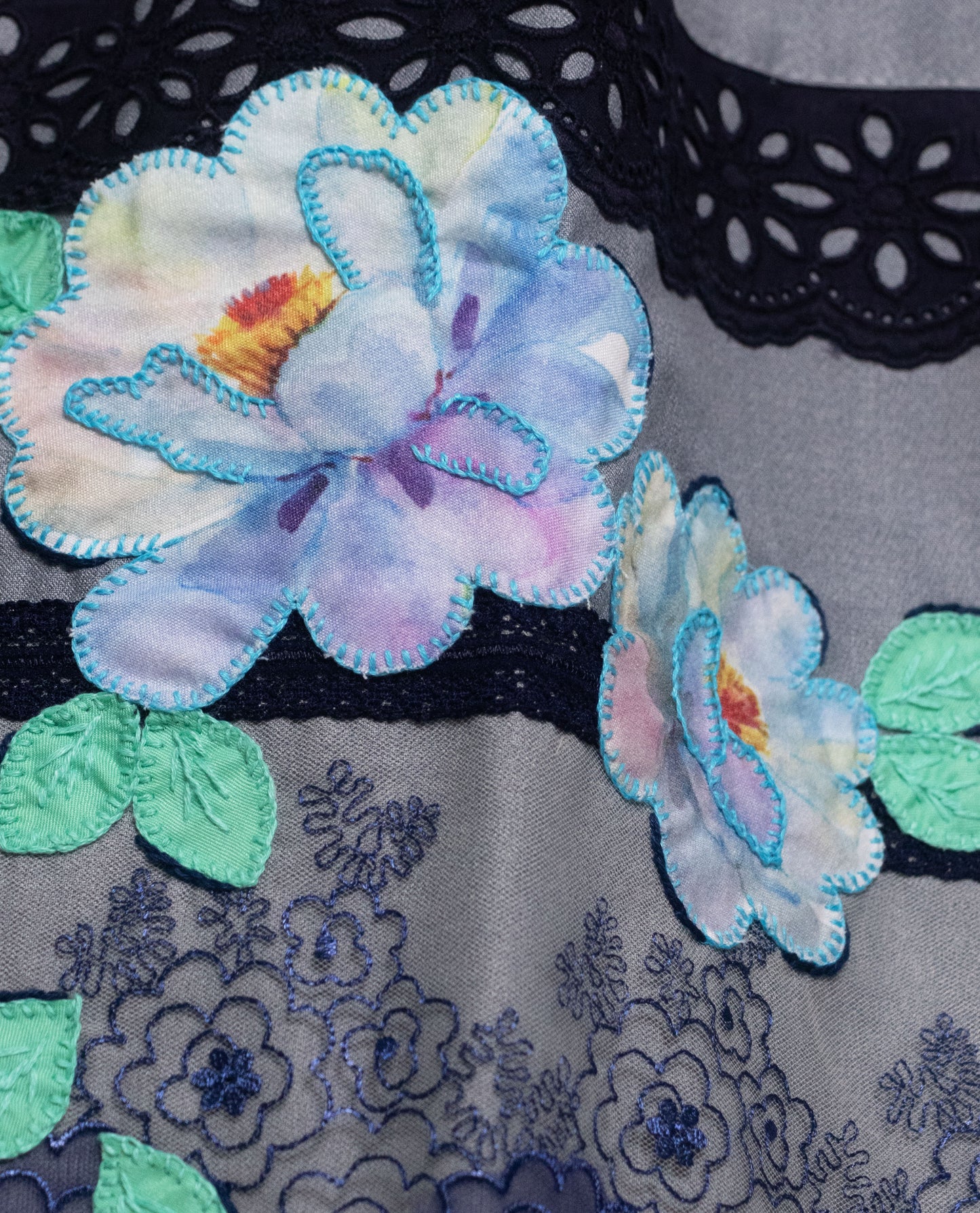 Grey Rida With Smart Dark Lacing & Floral Applique Work