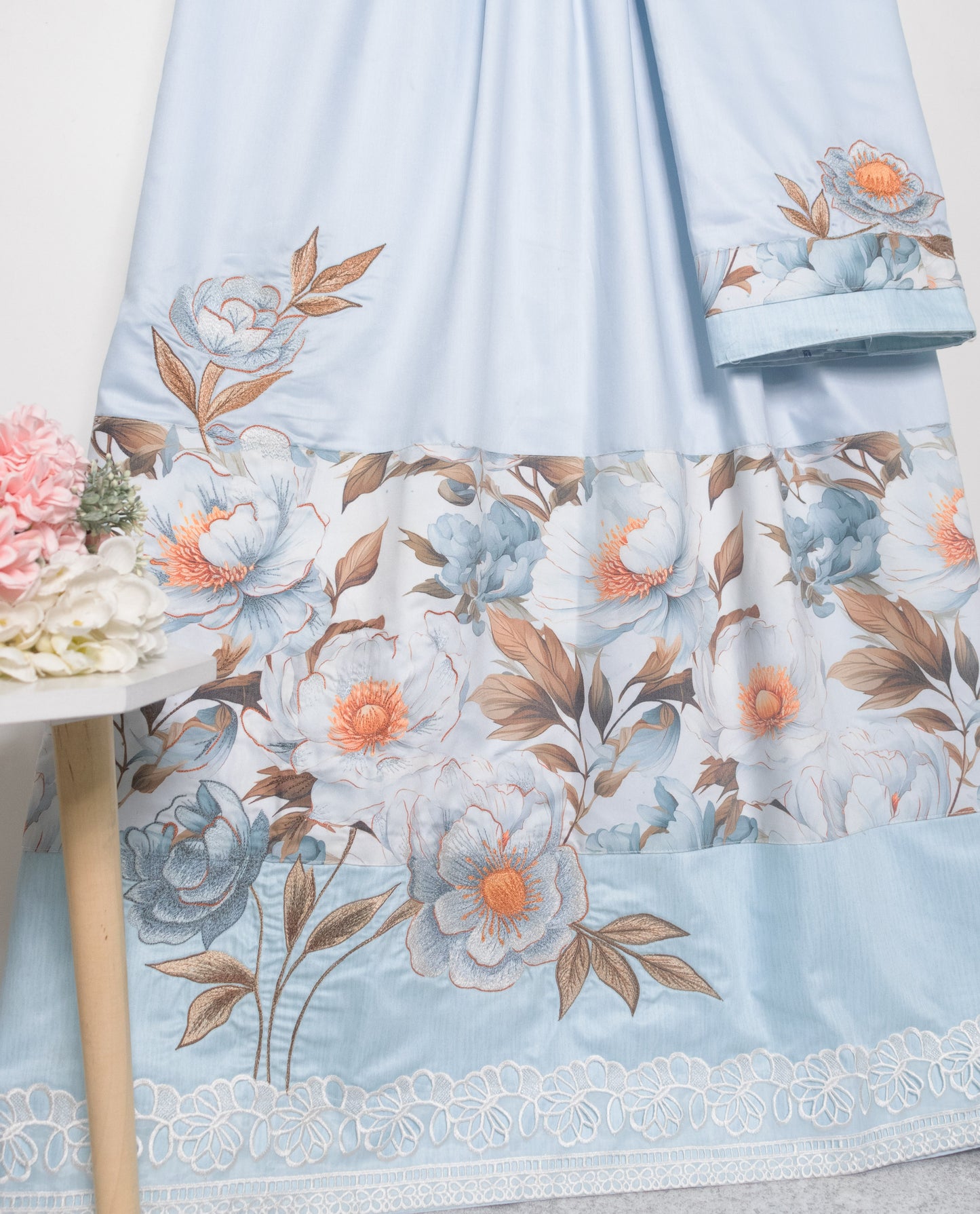 Light Blue Rida With Smart Floral Panel Lace & Embroidery Work