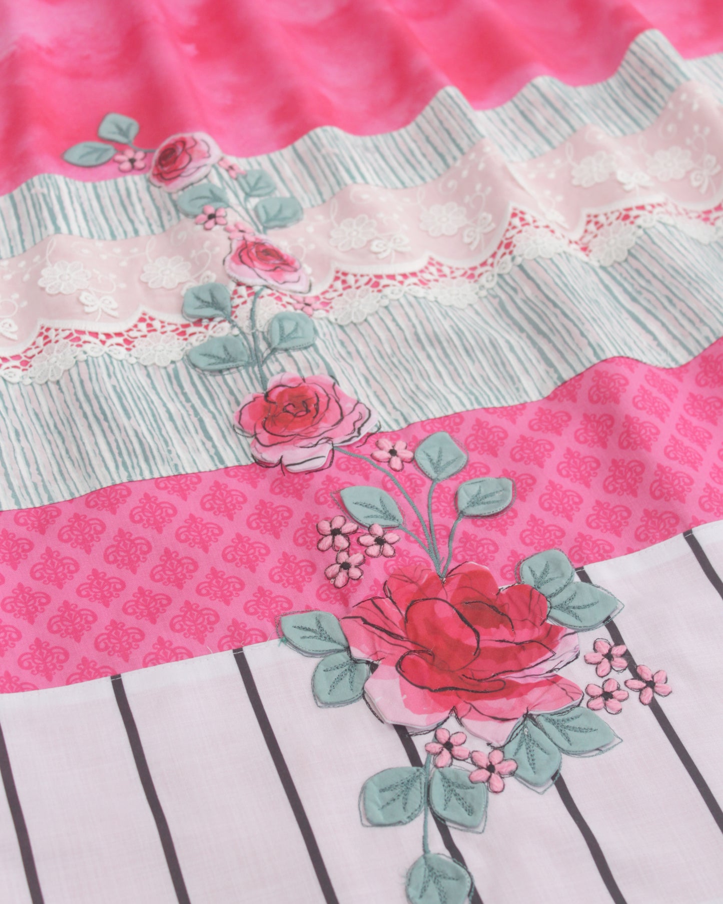 Rani Pink Marble Rida With Smart Lace & Rose Applique Work