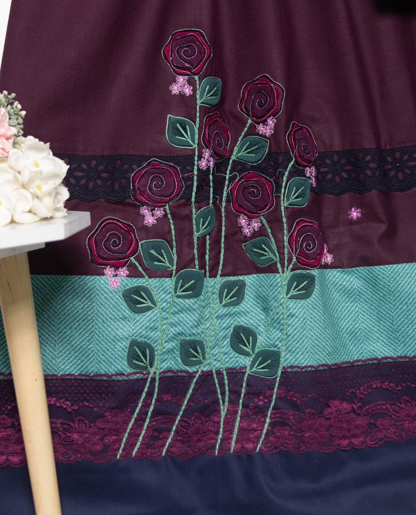 Dark Falsa Rida With Smart Panel Lace & Floral Work