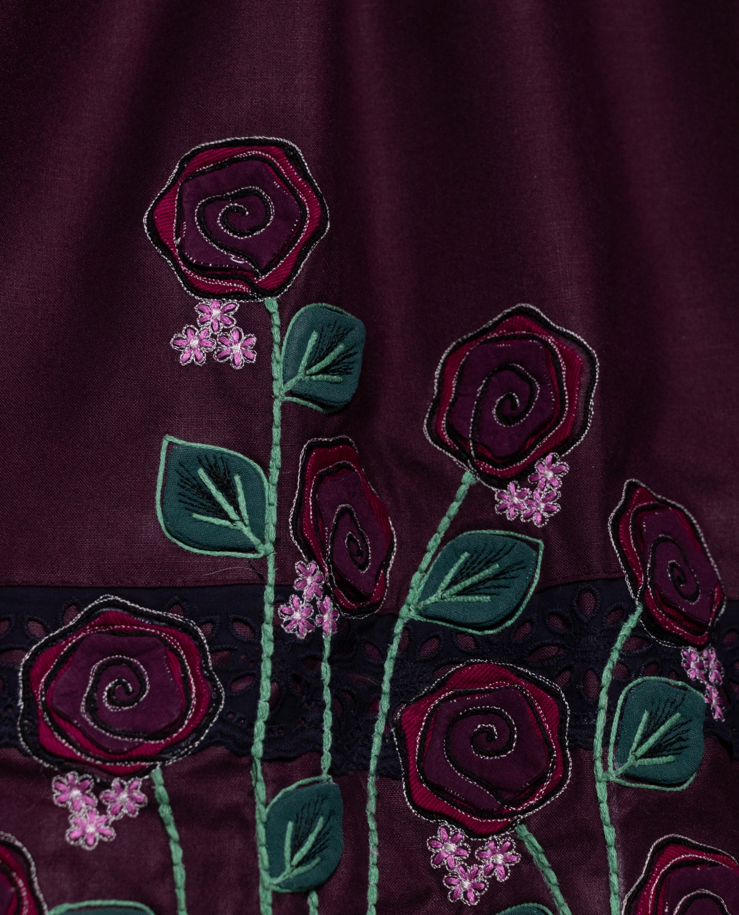 Dark Falsa Rida With Smart Panel Lace & Floral Work