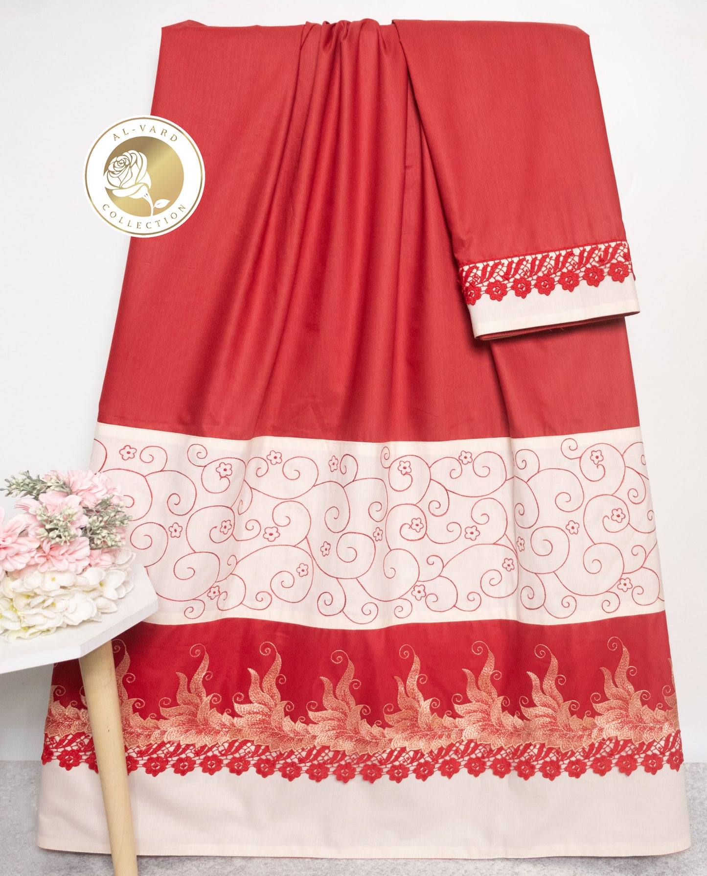 Red Rida With Smart Red Lace & Light Panel With Embroidery Work