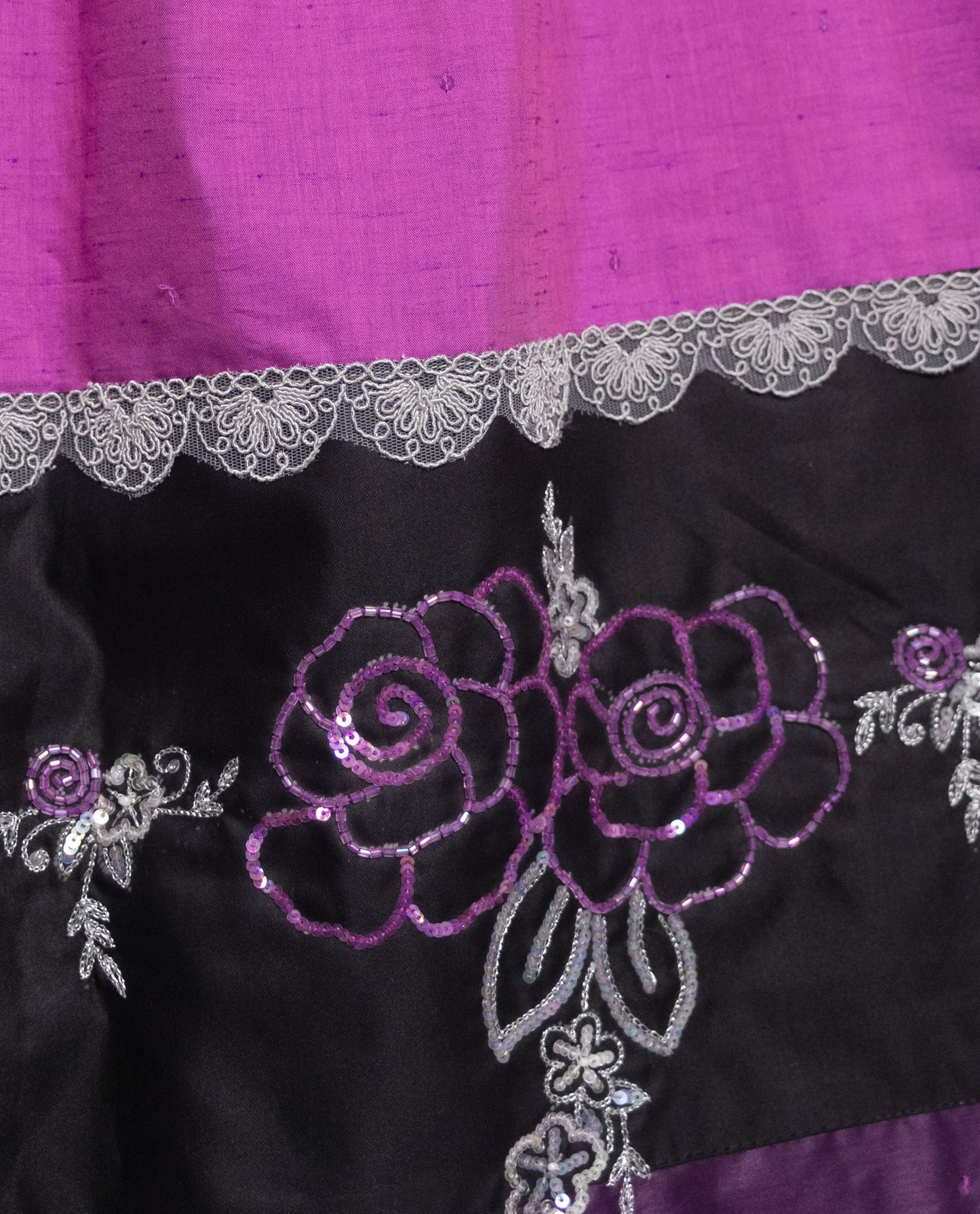 Dark Purple Rida With Black Panel & Floral Aari Work