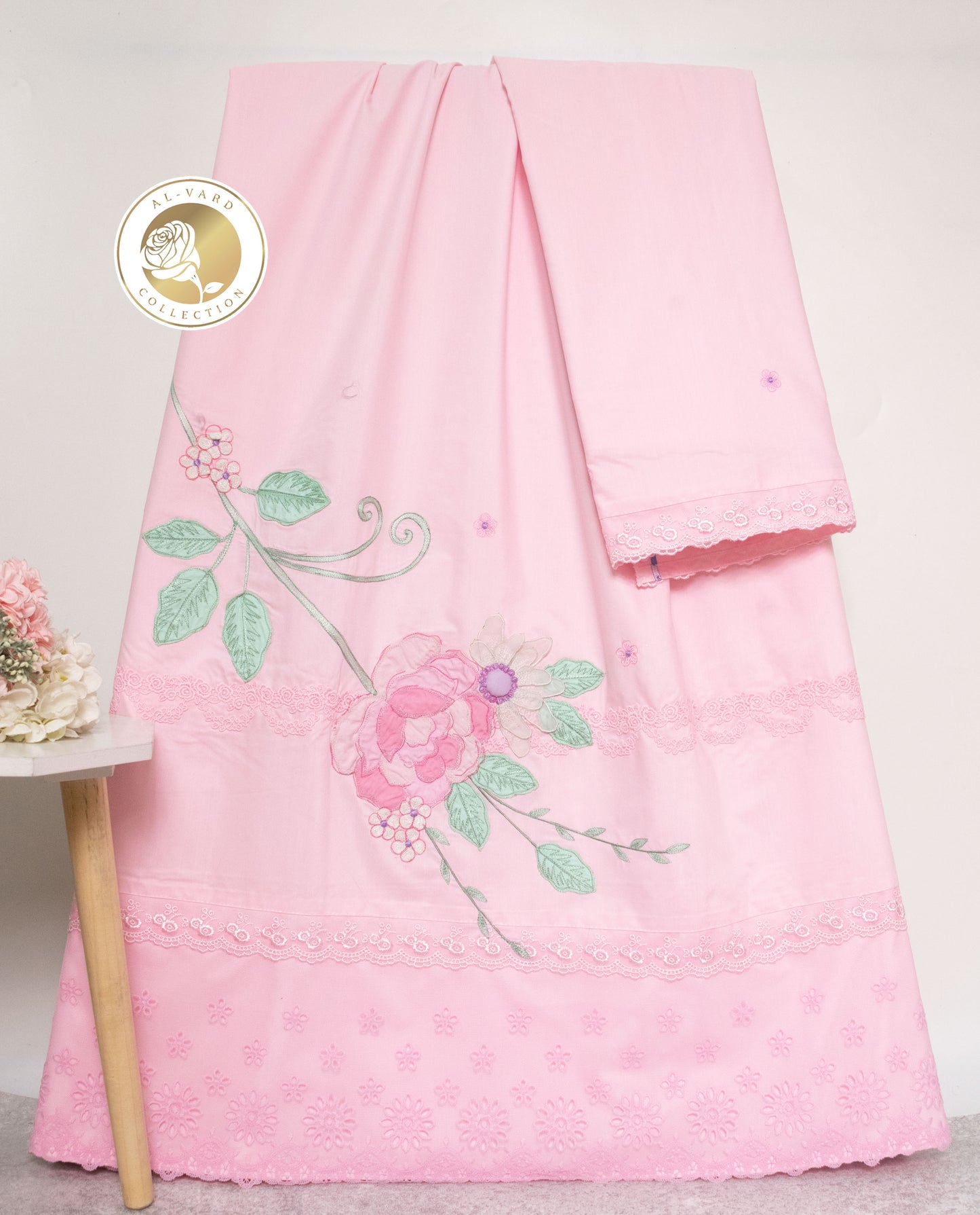 Baby Pink Rida With Smart Lacing & Floral Applique Work