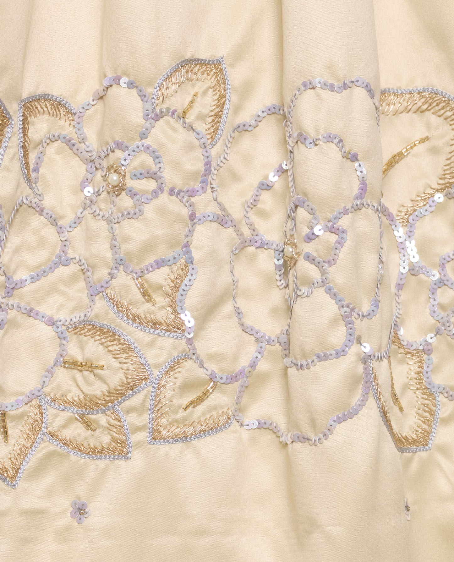 Beige Rida With Heavy Look Lace & Floral Aari Work