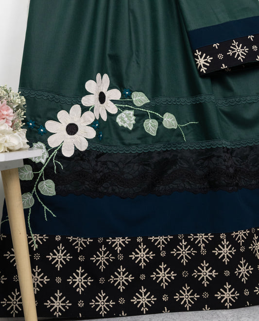Dark Green Rida With Smart Batik Panel Dark Lace & Smart Floral Work