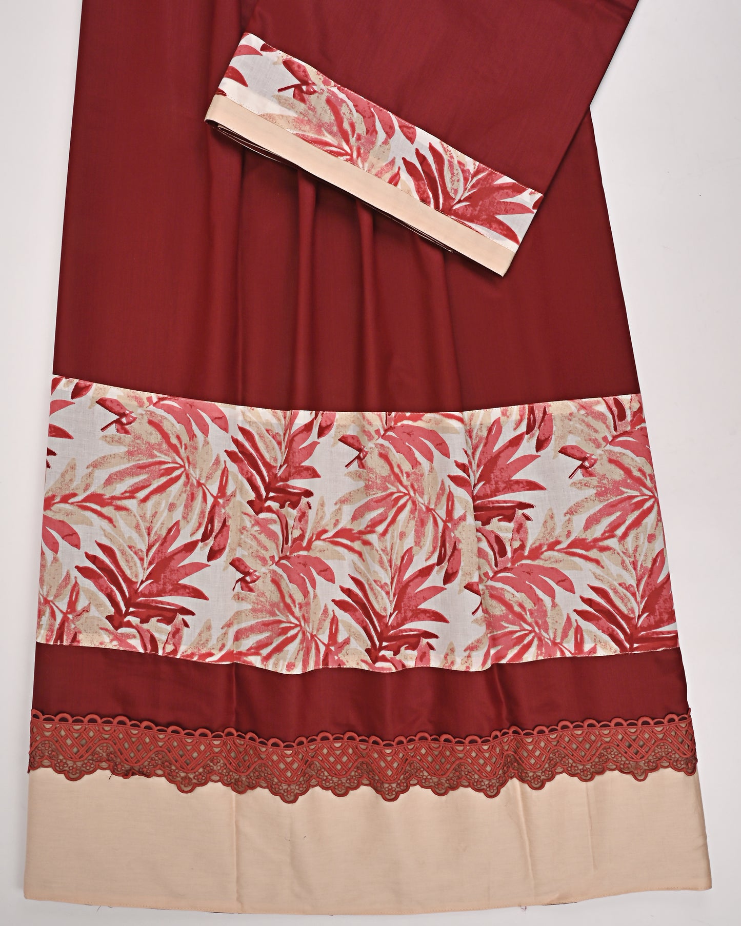 Barn Red Rida With Smart Floral Panel & Smart Lace