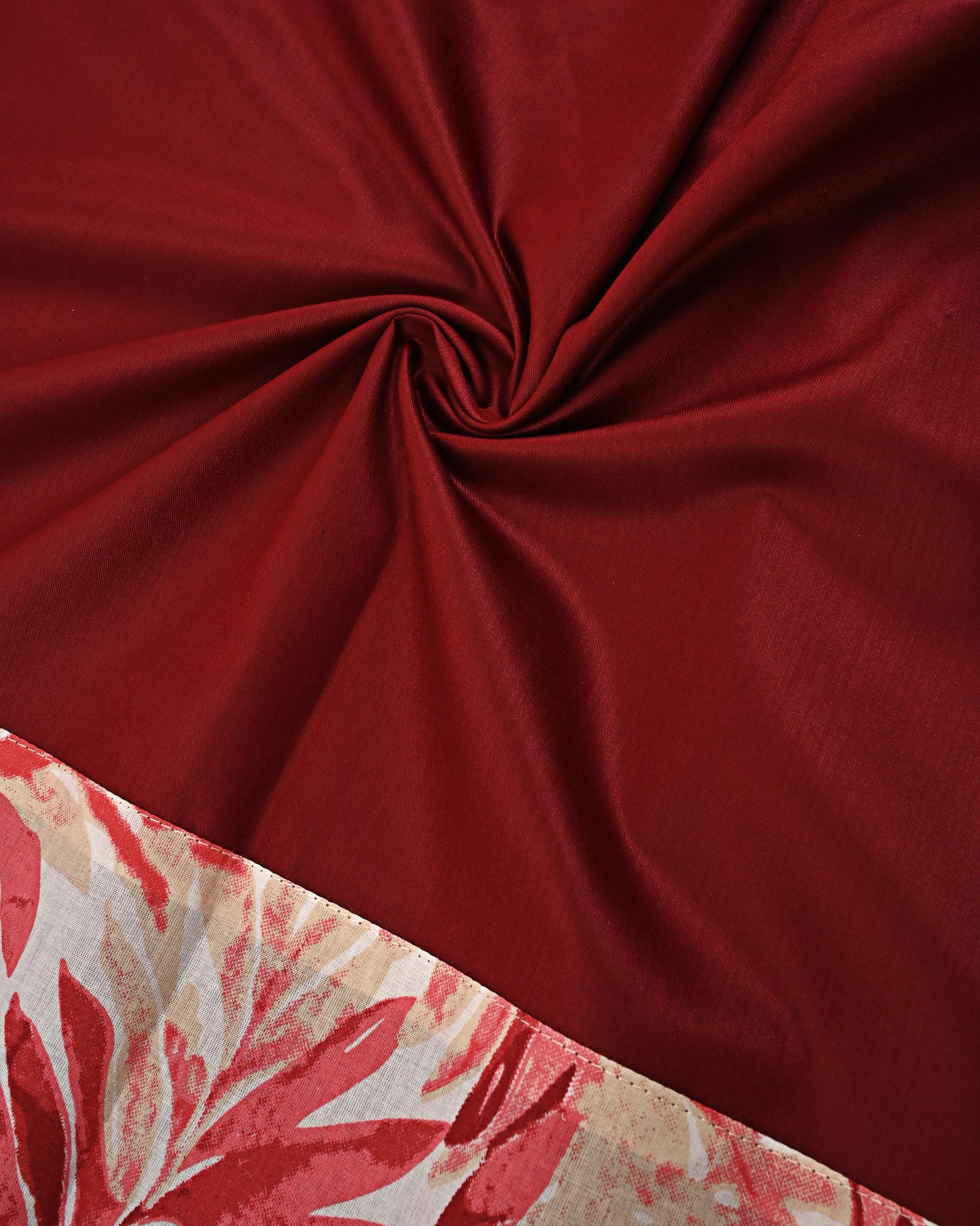 Barn Red Rida With Smart Floral Panel & Smart Lace