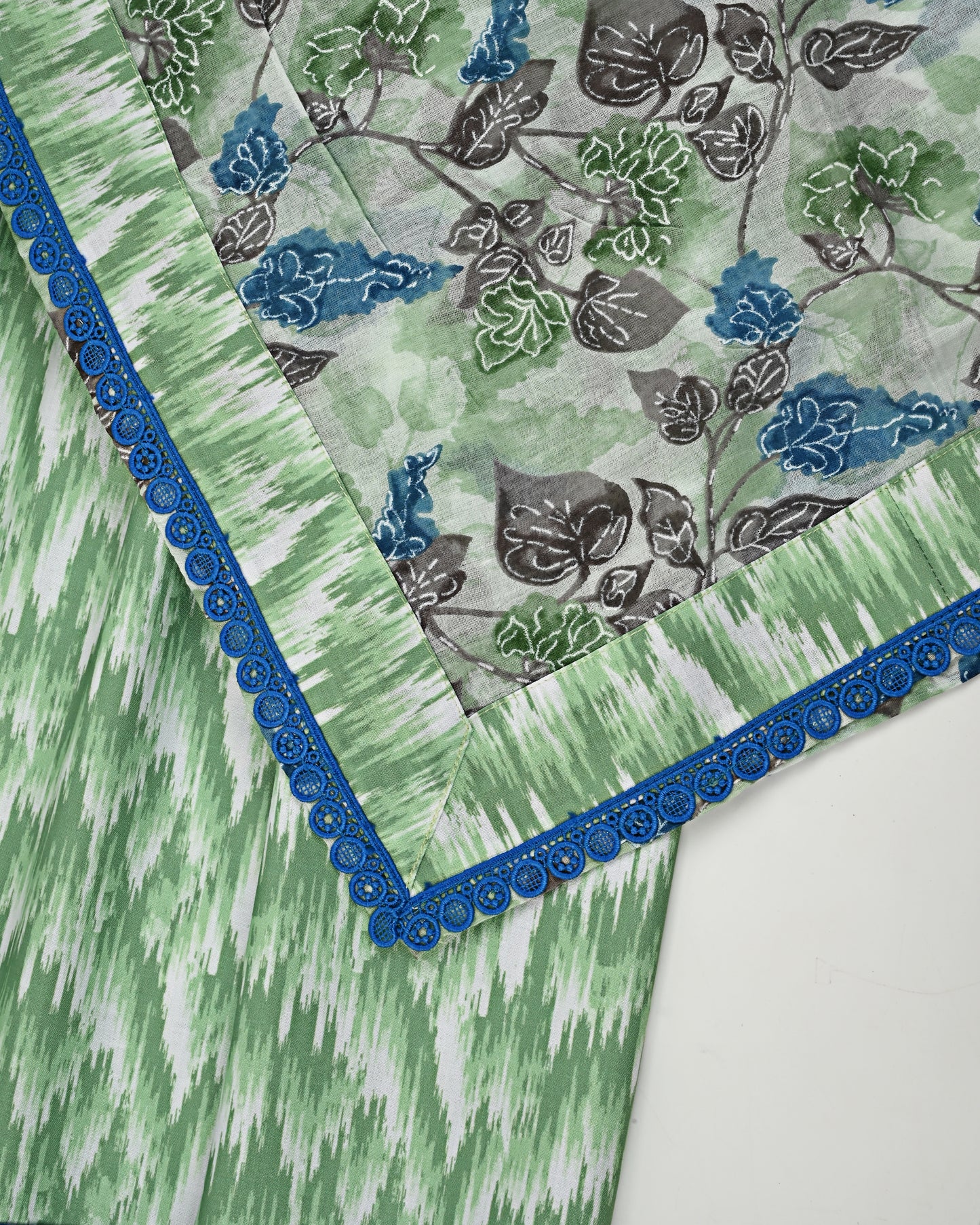 Dark Green Printed Batik Jodi With Floral Print Dupatta