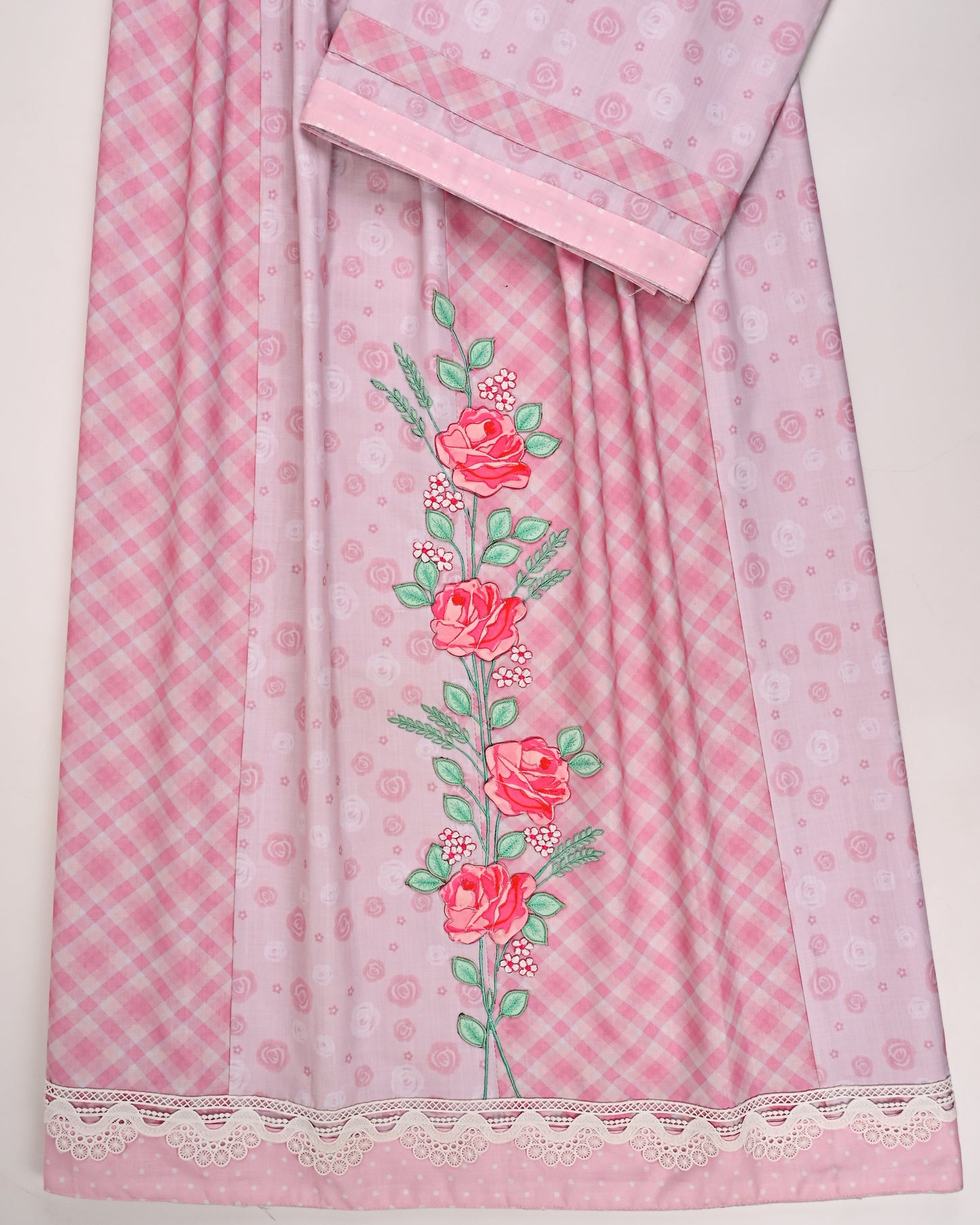 Onion Pink Rida With Smart Pattern & Rose Work