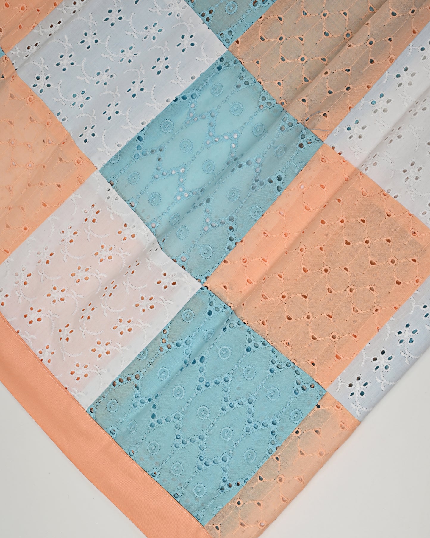 Tri Color Hakoba Rida With Box Pattern & Peach Plain Pardi
