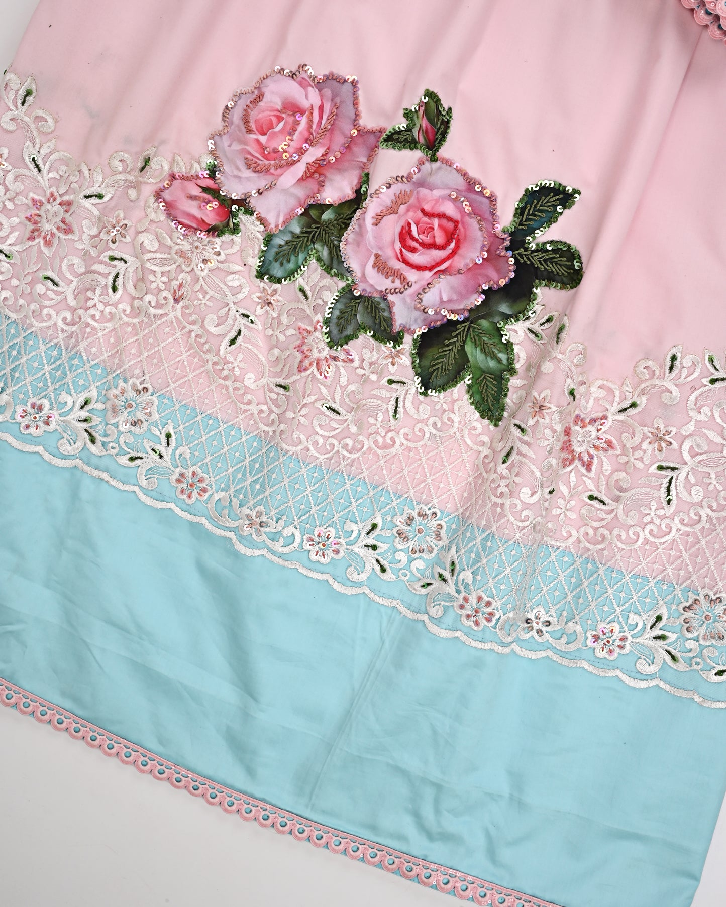 Baby Pink Rida With Smart Lace Panal & Floral Applique With Aari TouchUp
