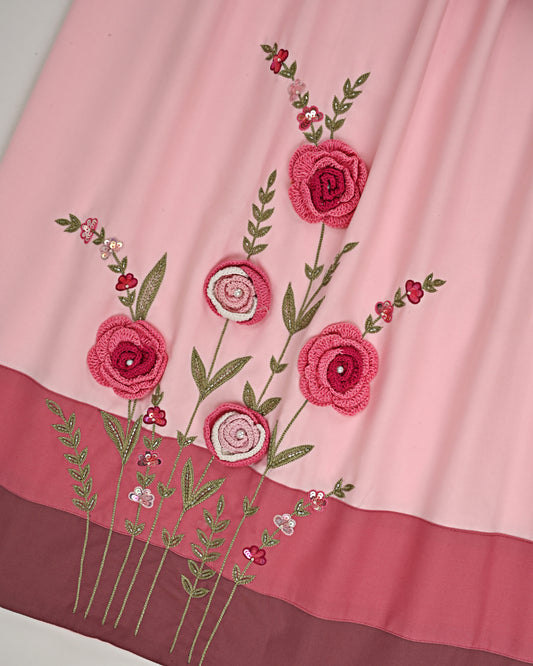 Misty Rose Pink Rida With Smart Dark Panel & Floral Handwork