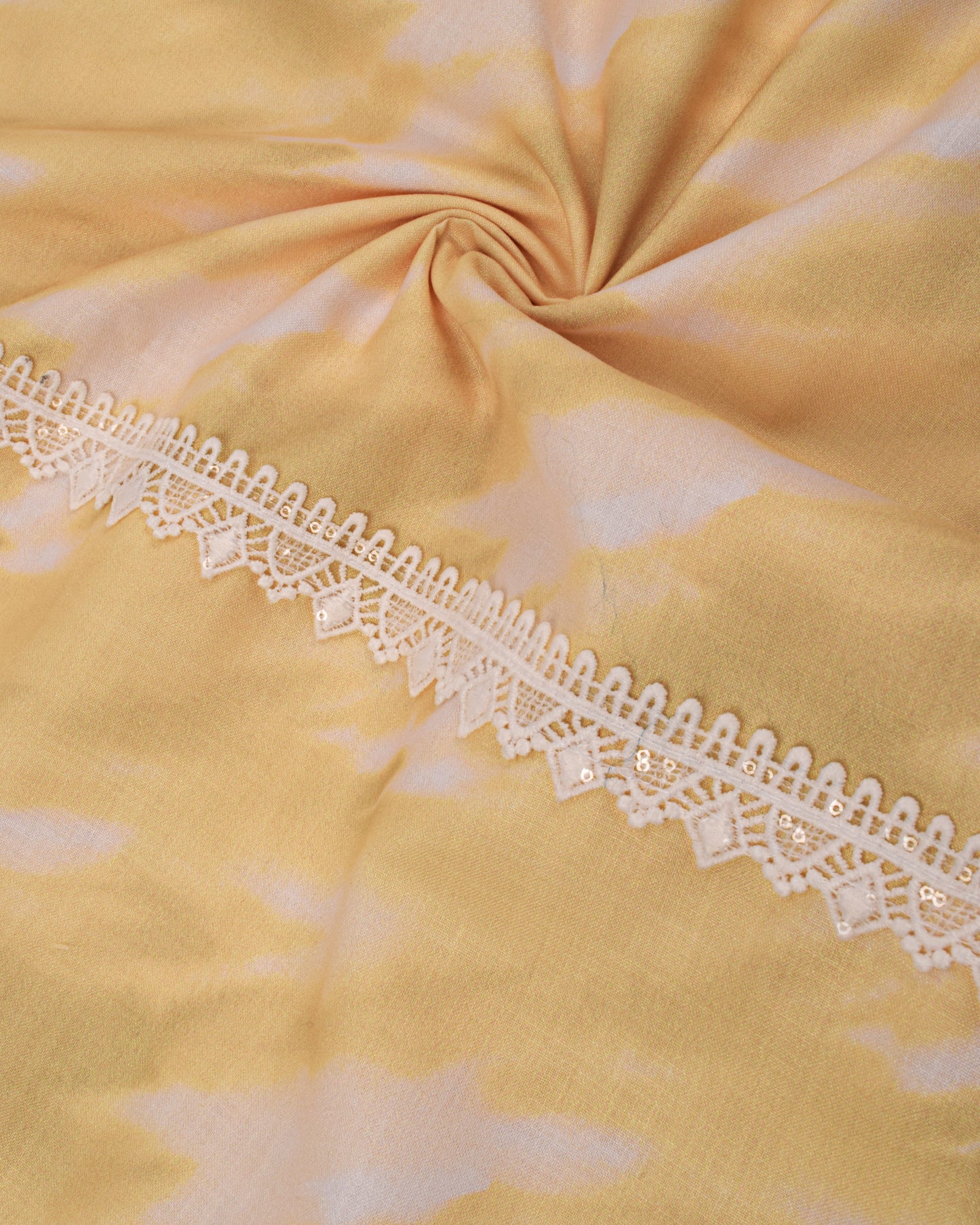 Yellow Shaded Material Rida With Smart Sequence Lace