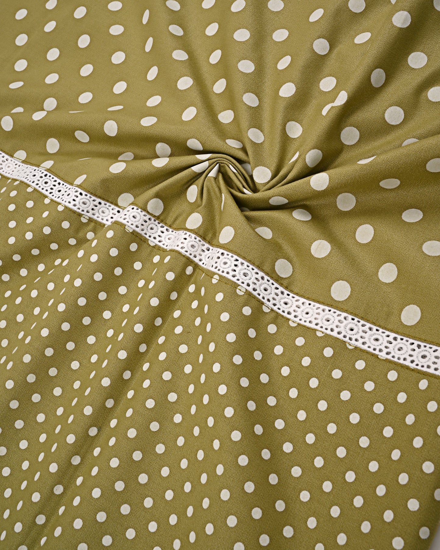 Green White Dots Rida With Smart Pattern & Lace