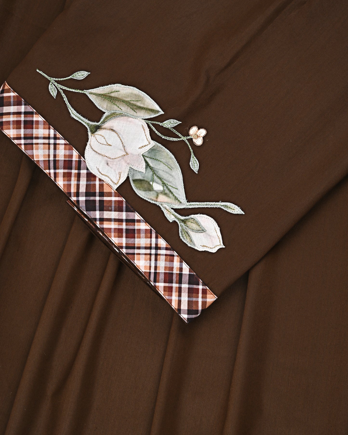 Dark Choclate Rida With Cheks Panel & Floral Applique Work