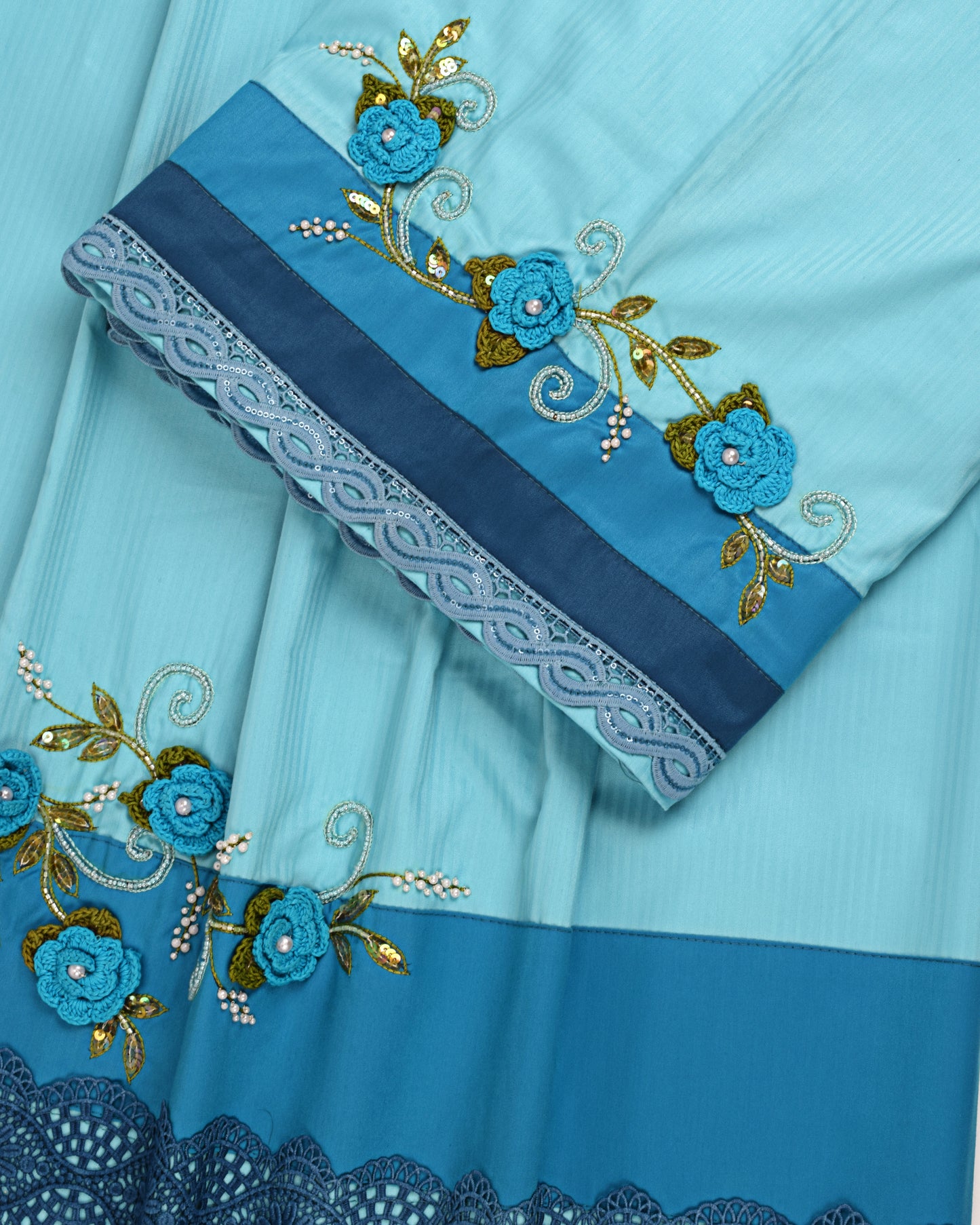 Turquoise Blue Rida With Block Pattern Floral Lace & Floral Work