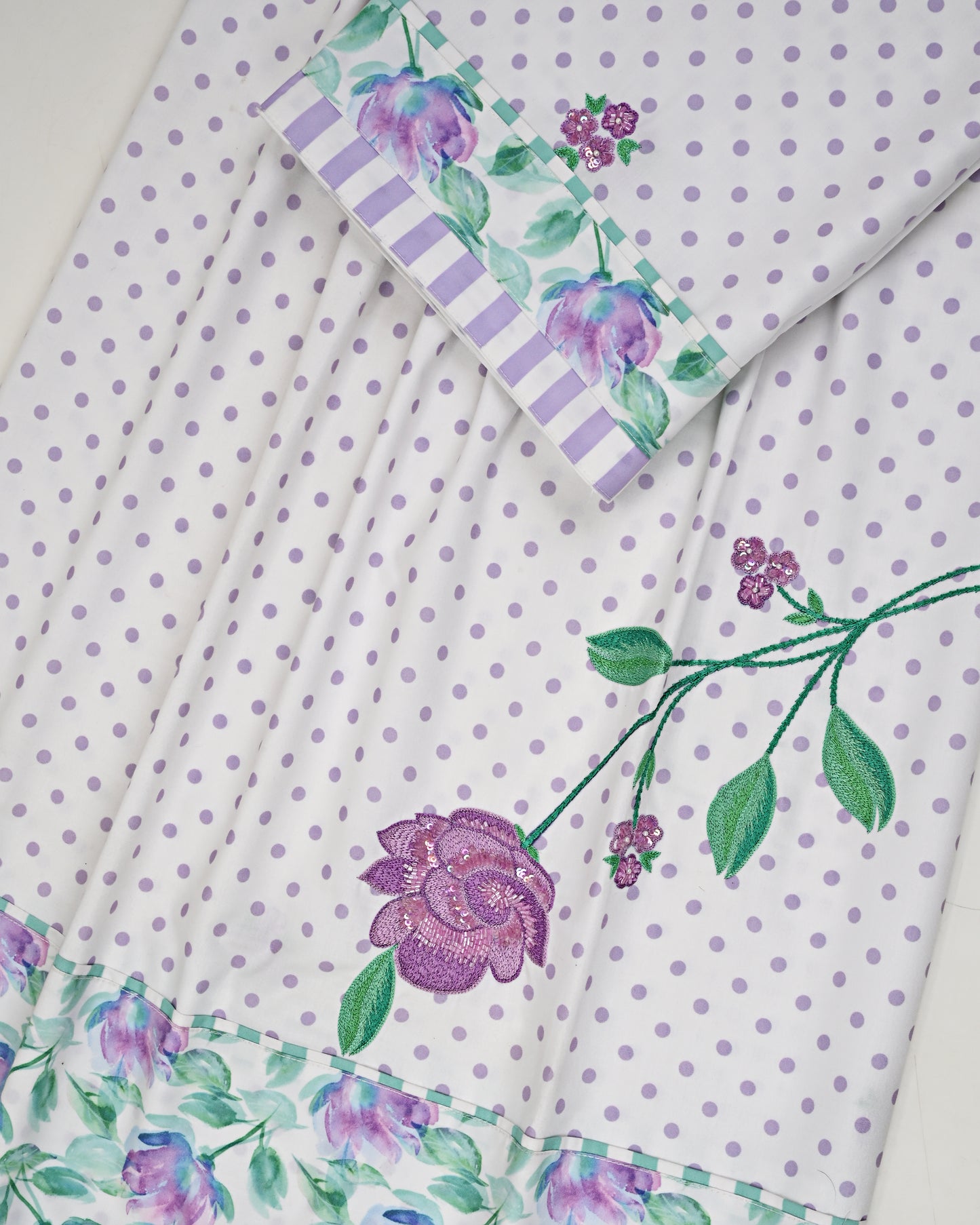 White Base Purple Dots Rida With Floral Panel Lace & Floral Aari Work