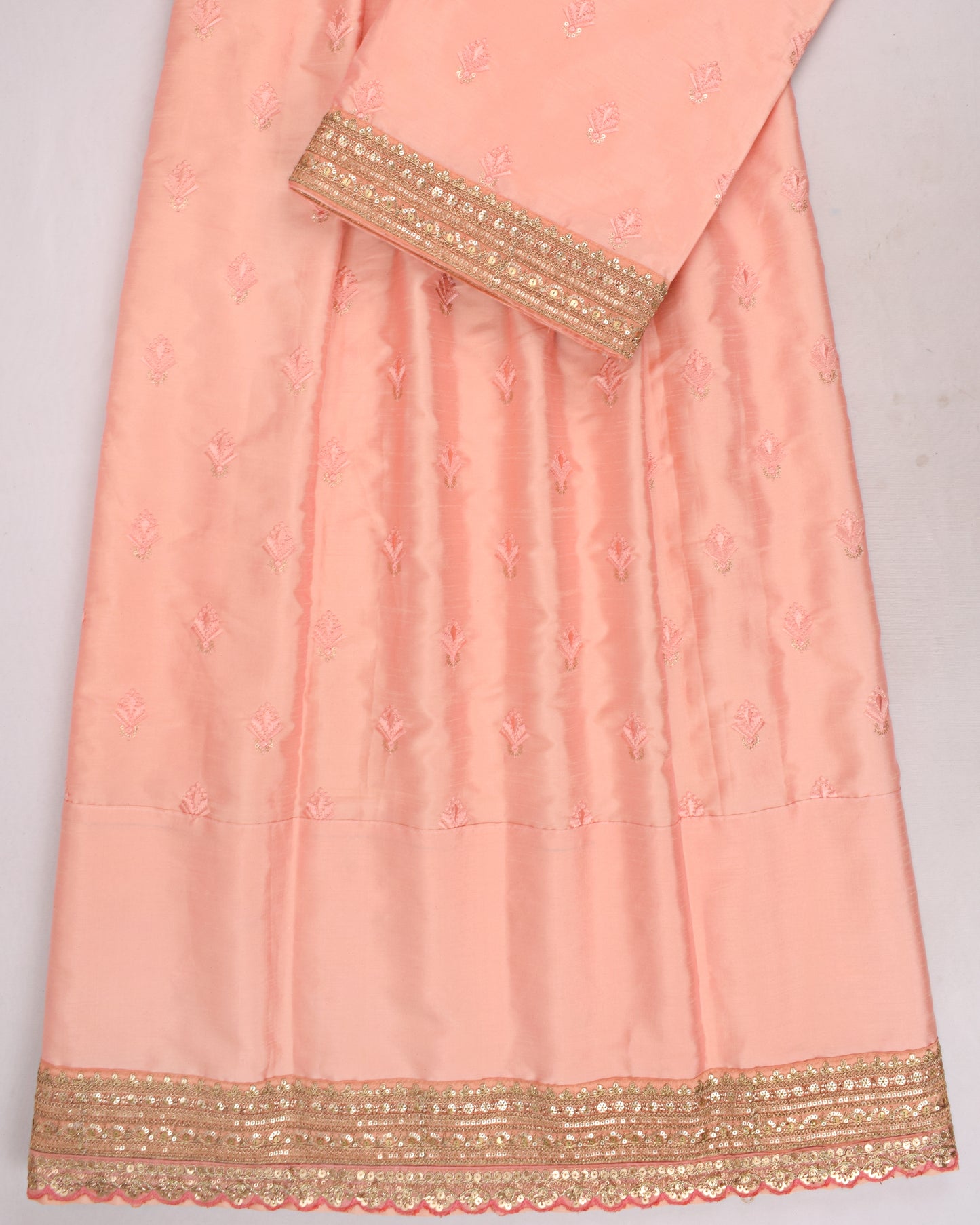 Peach Rida With Smart Heavy Look Lace