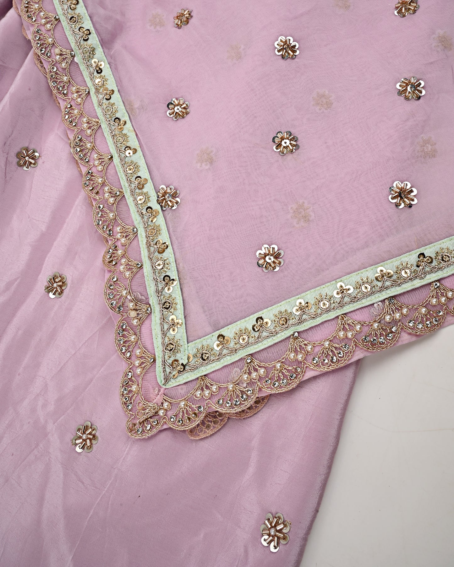 Light Purple RCJ With All Over Booties & Heavy Golden Lace/Dupatta With Lace