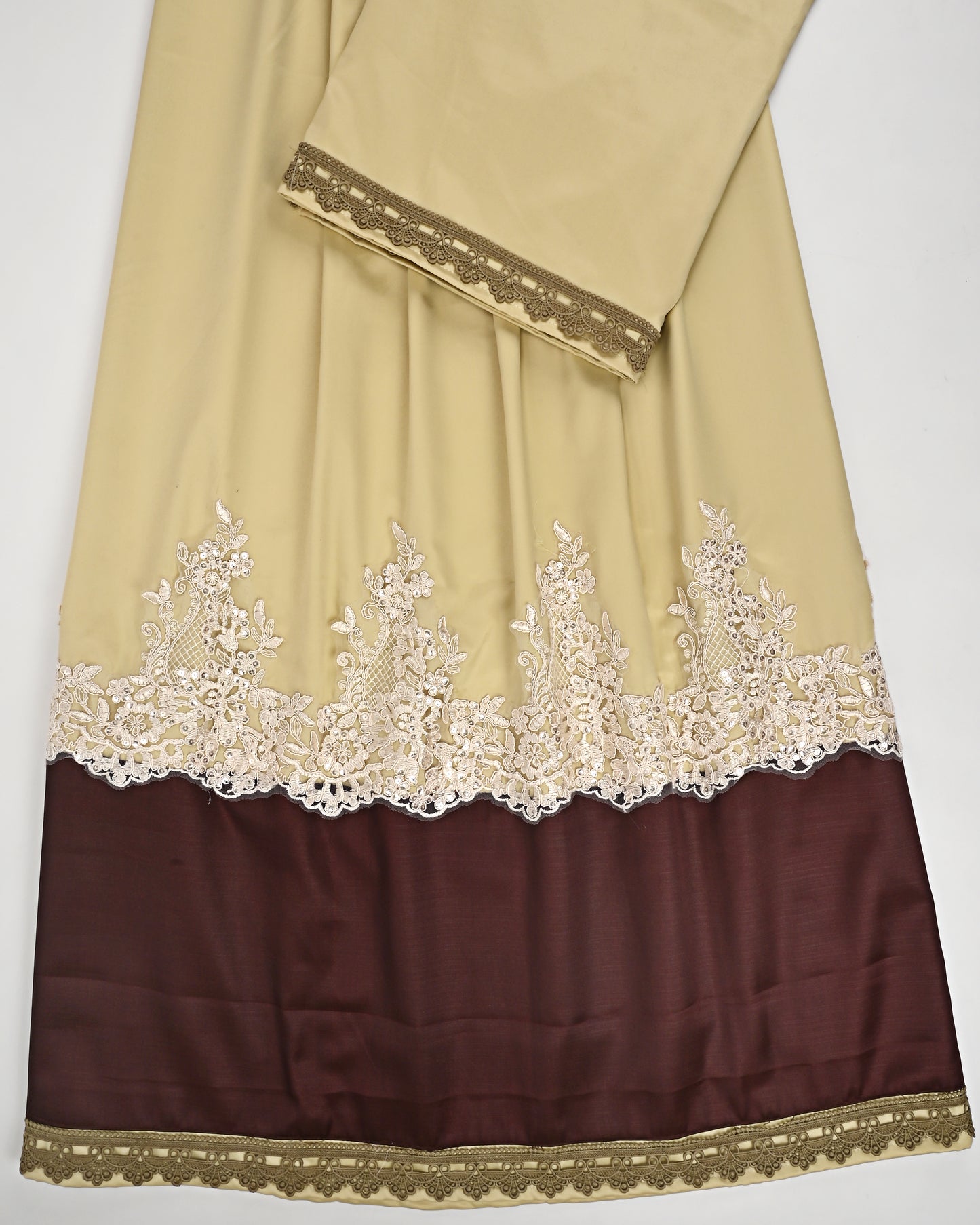 Light Green Rida With Smart Dark Panel & Smart Lace
