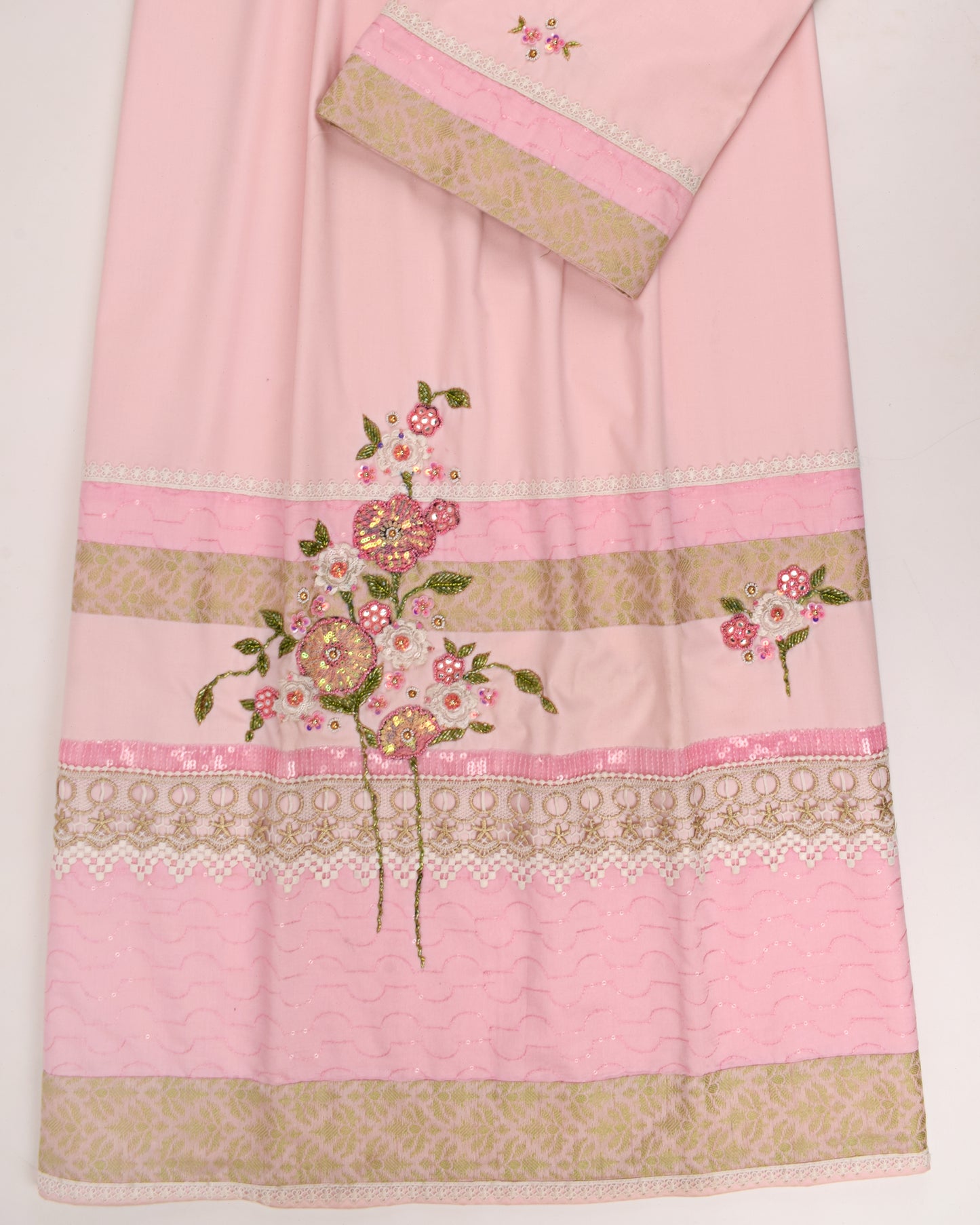 Baby Pink Rida With Smart Panel & Floral Bunch