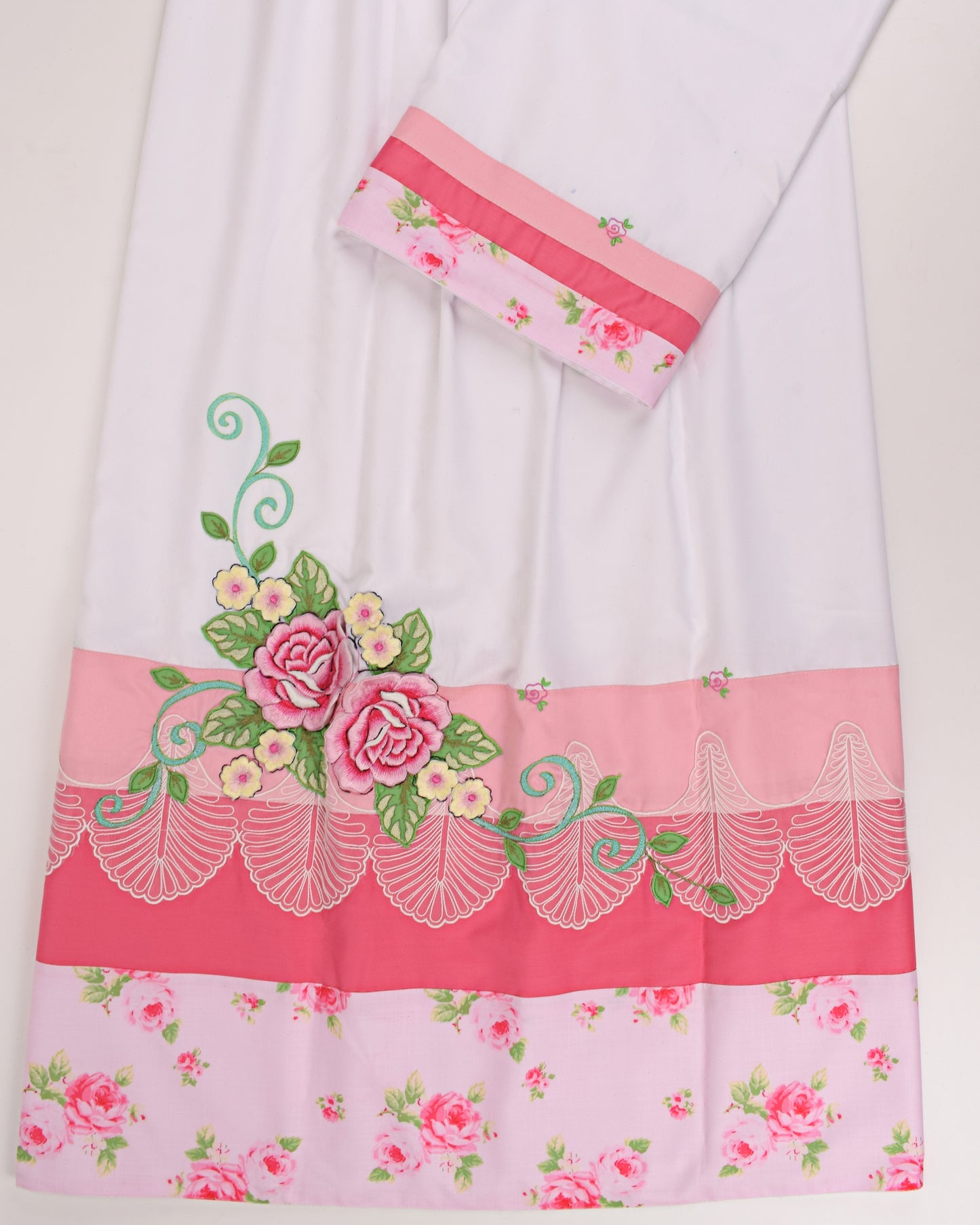 White Rida With Smart Floral Panel & Floral Applique