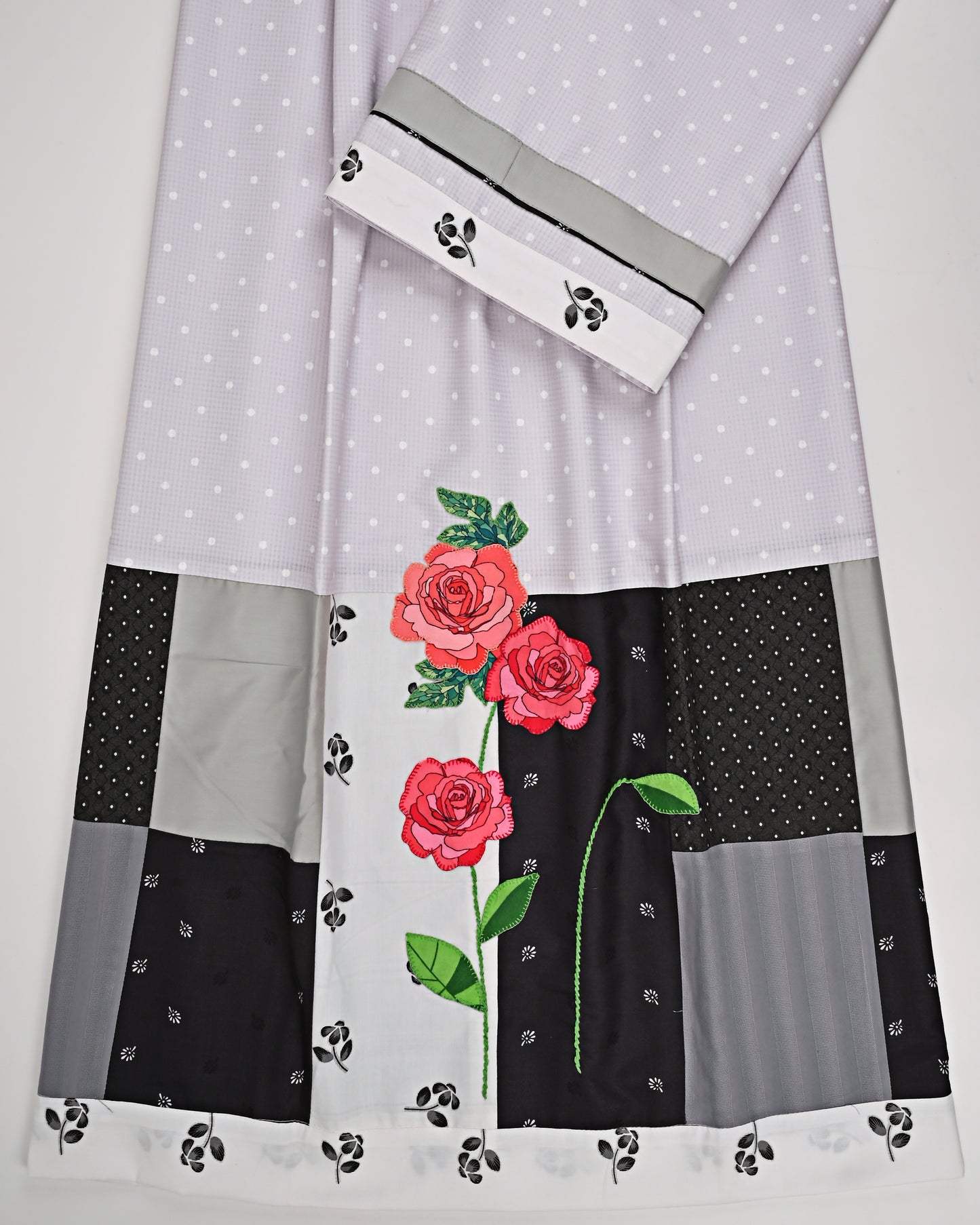Light Grey White Dots Rida With Smart Fancy Pattern & Floral Applique