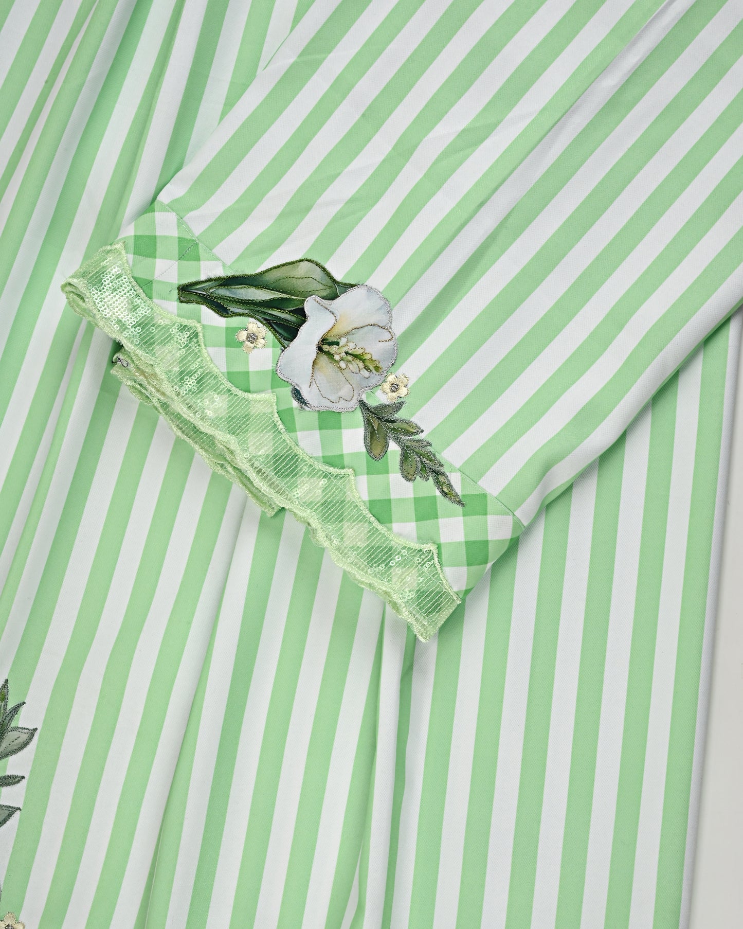 White & Green Stripes Rida With Smart Panel & Floral Work On Lace