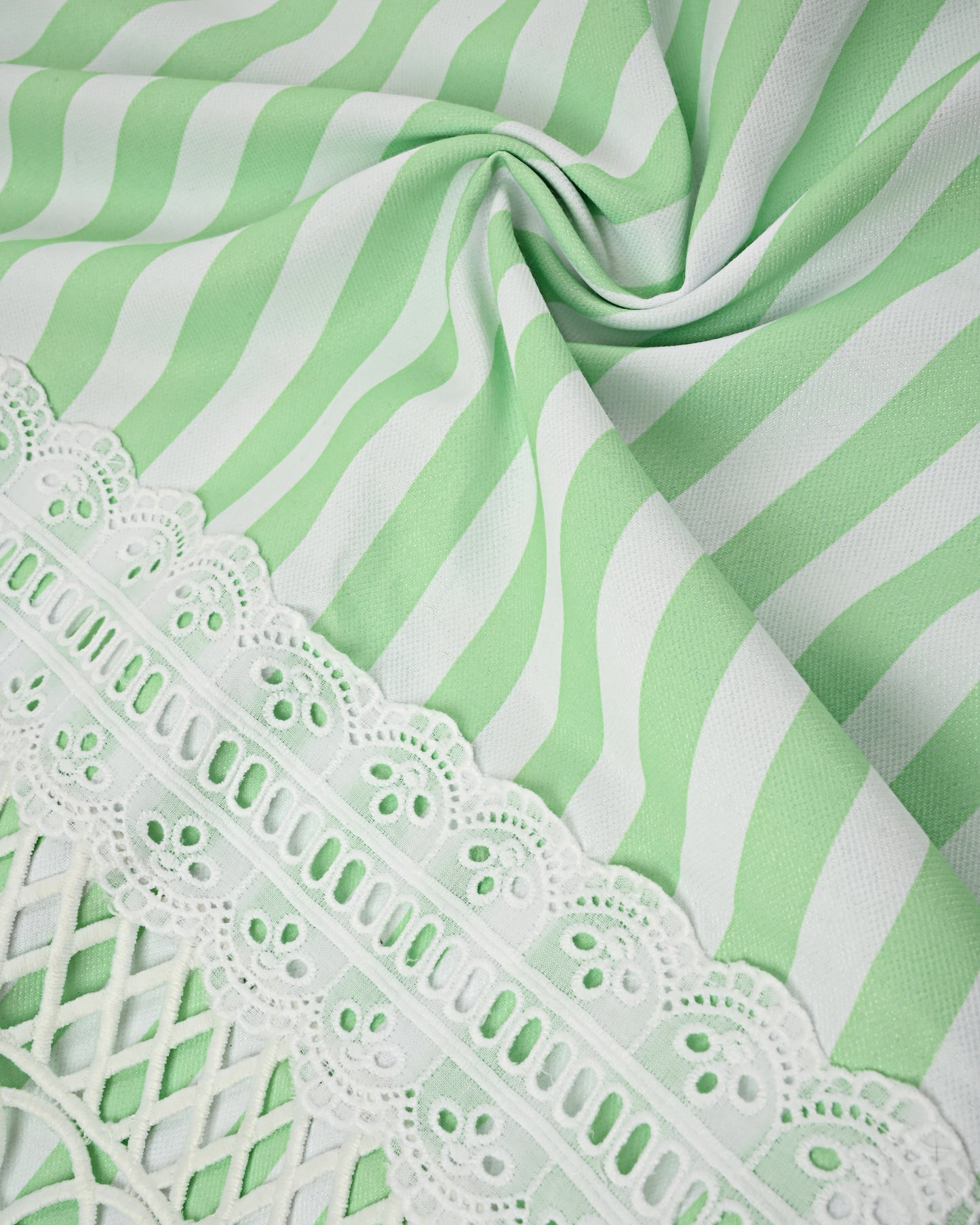 White & Green Stripes Rida With Smart Panel & Floral Work On Lace