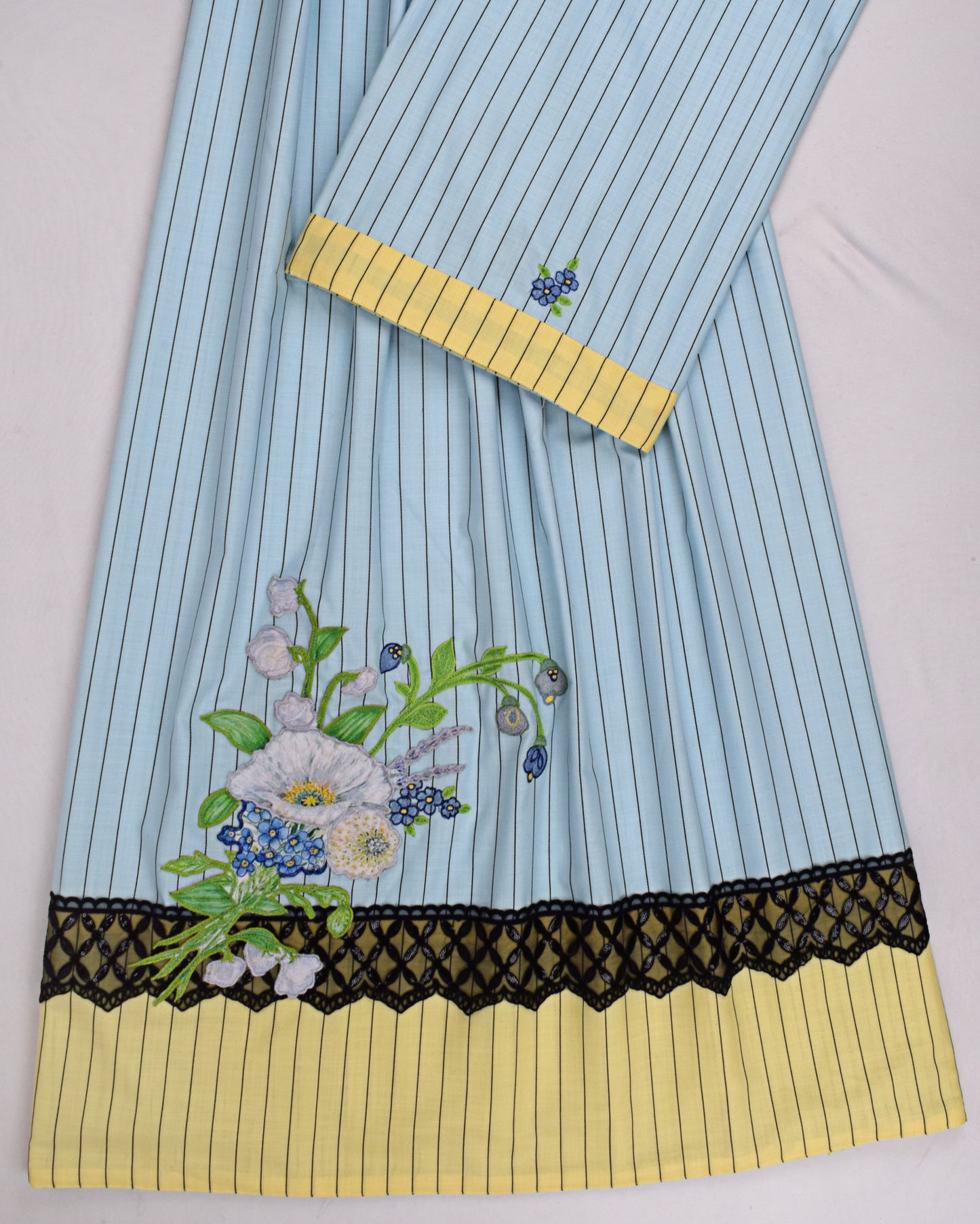 Light Blue Rida With Lemon Yellow Panel & Lite Work