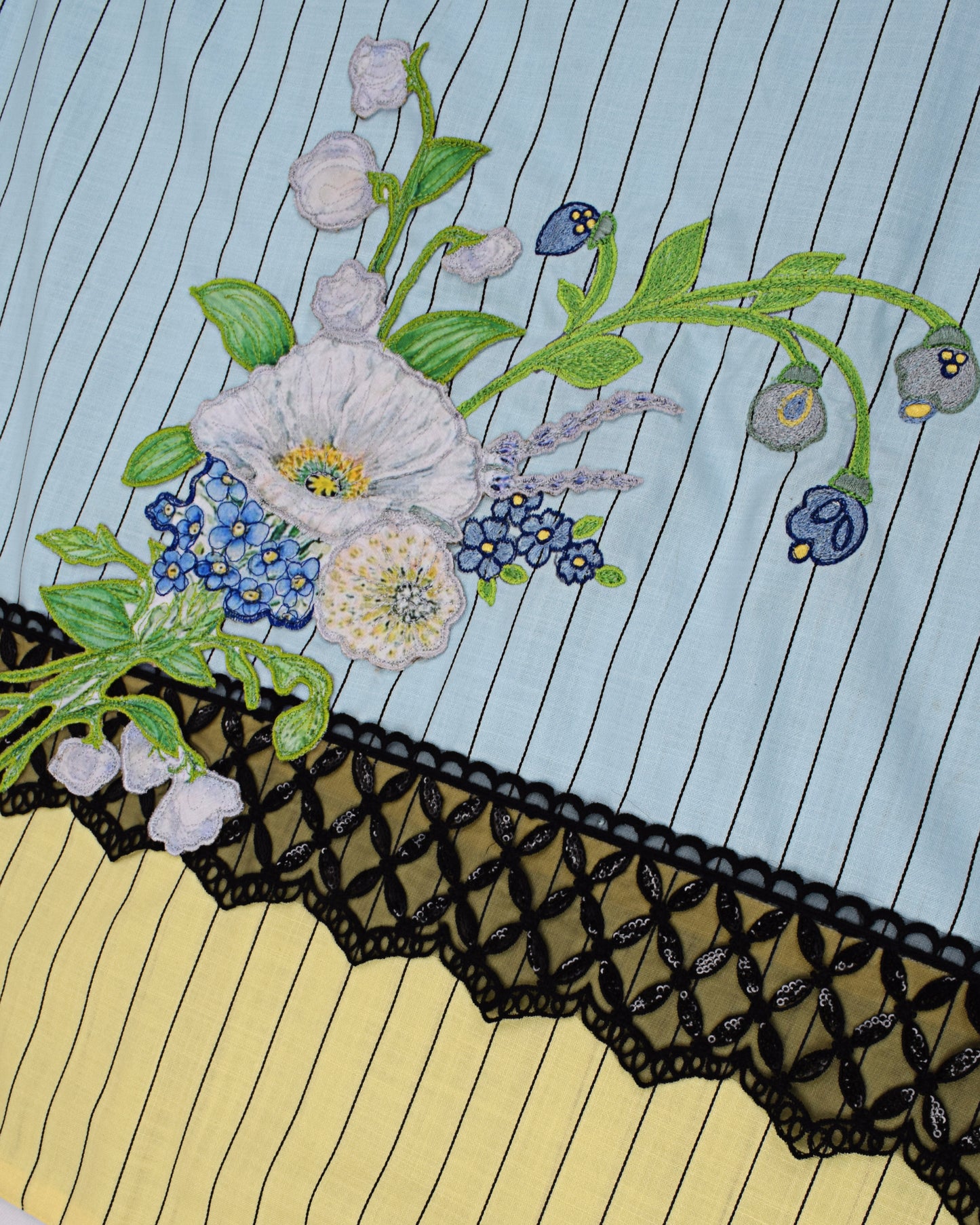 Light Blue Rida With Lemon Yellow Panel & Lite Work