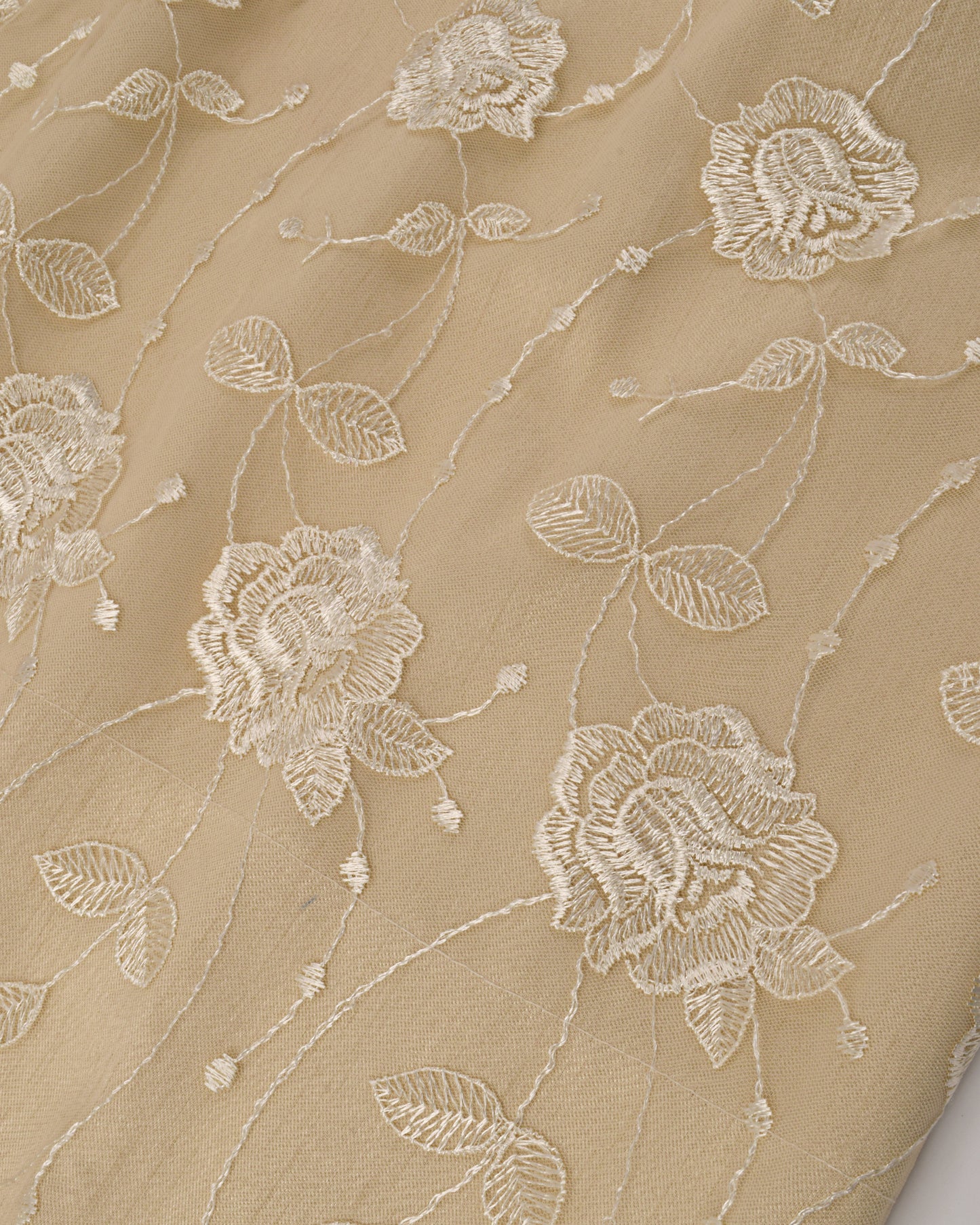 Beige Rida With Full Smart Lace Peice & Floral Aari Work Bunch In Front