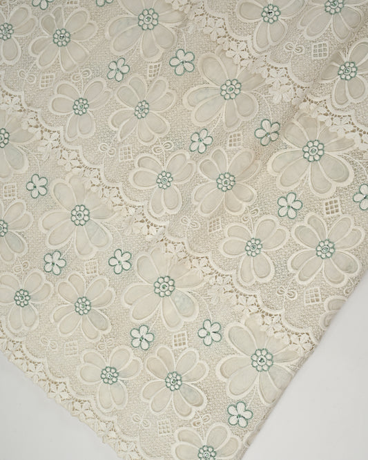 White Floral Heavy Net Peice Rida With Smart Aari Work