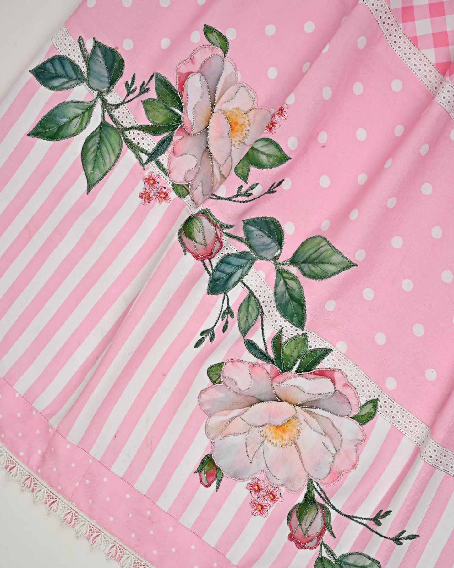 Baby Pink Checks Dots Lining Smart Pattern Rida With Floral Applique Work