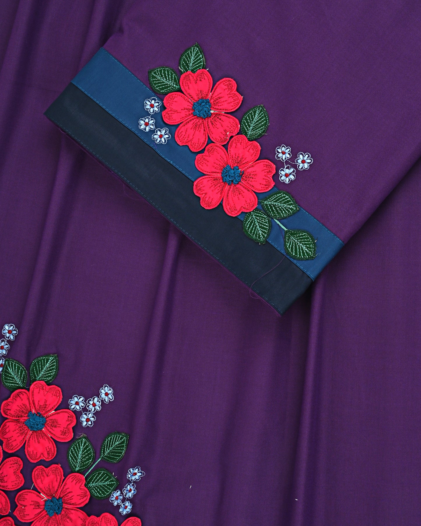 Dark Purple Rida With Dark Lace Panel & Smart Floral Work