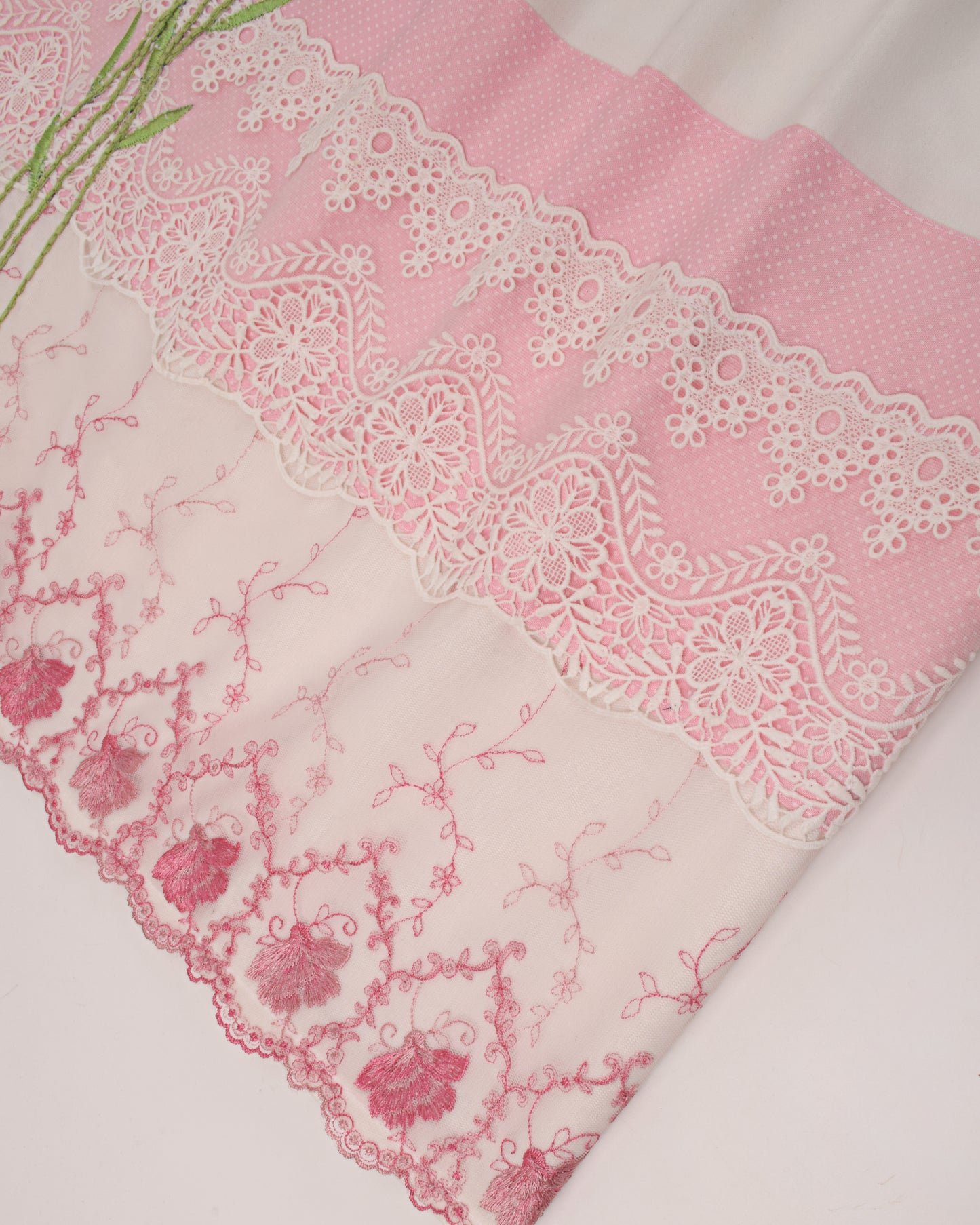 White Rida With Smart Panel Lace & Floral Applique Embroidery Work