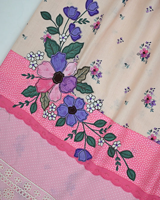 Light Apricot Base Floral Print Rida With Smart Floral Work & Smart Pink Panel Cream Lace