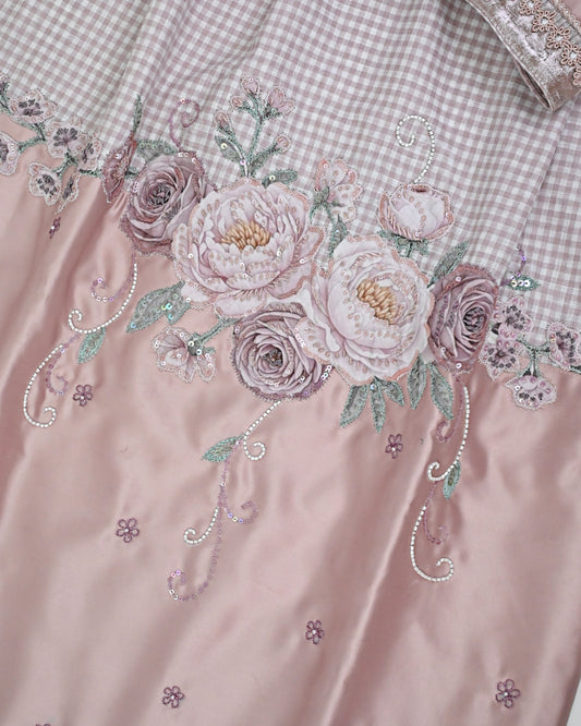 Mauve Checks Heavy Look Rida With Shining Panel Floral Aari Work