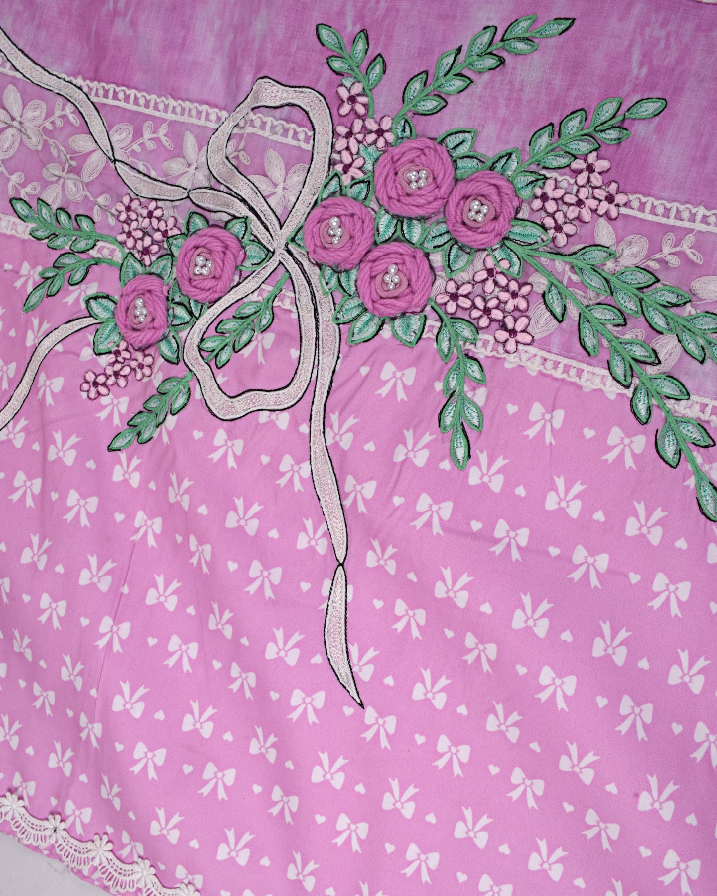 Pinkish Purple Marble Rida With Printed Panel & Floral Bunch
