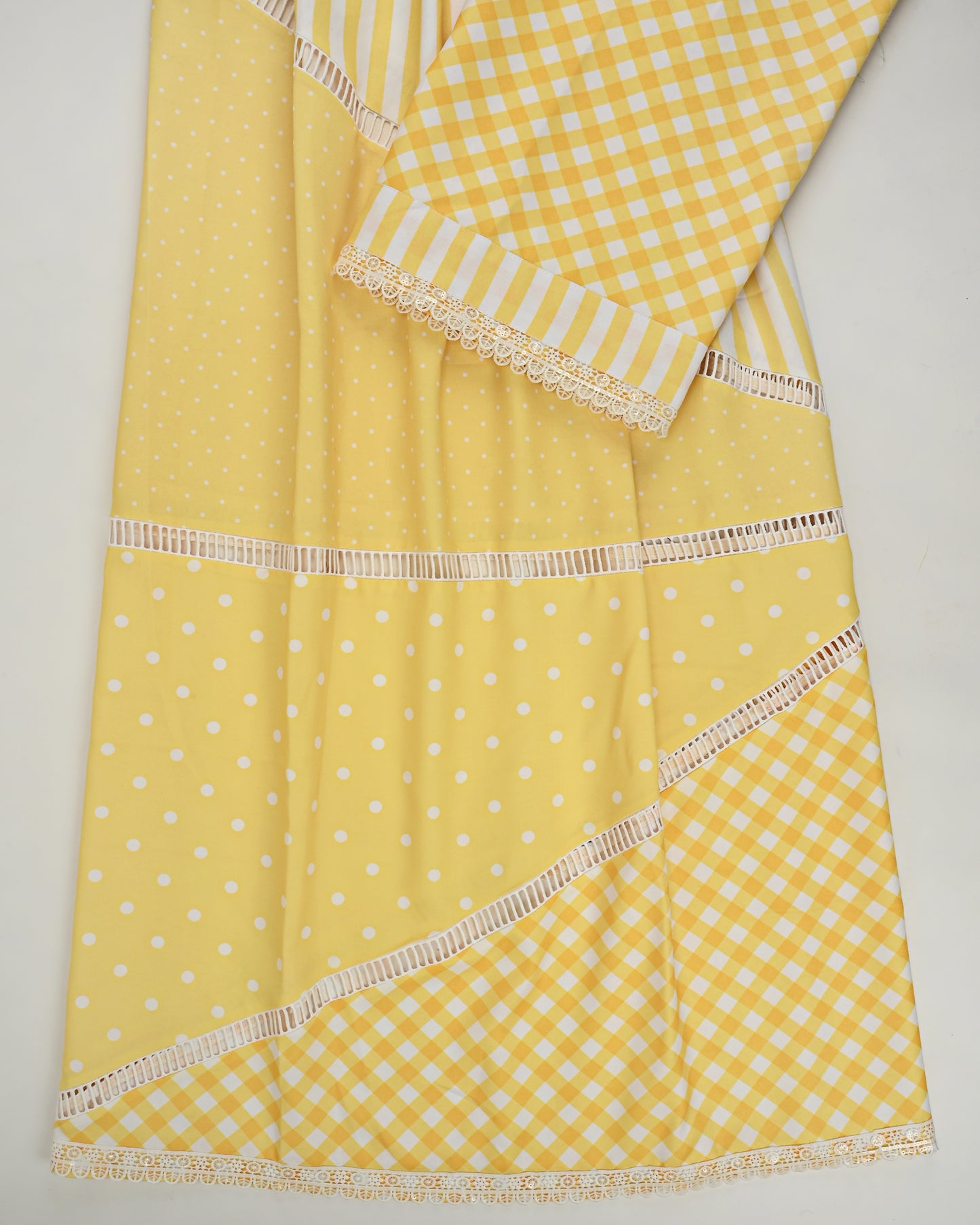 Mango Yellow Rida With Fancy Pattern & Lace