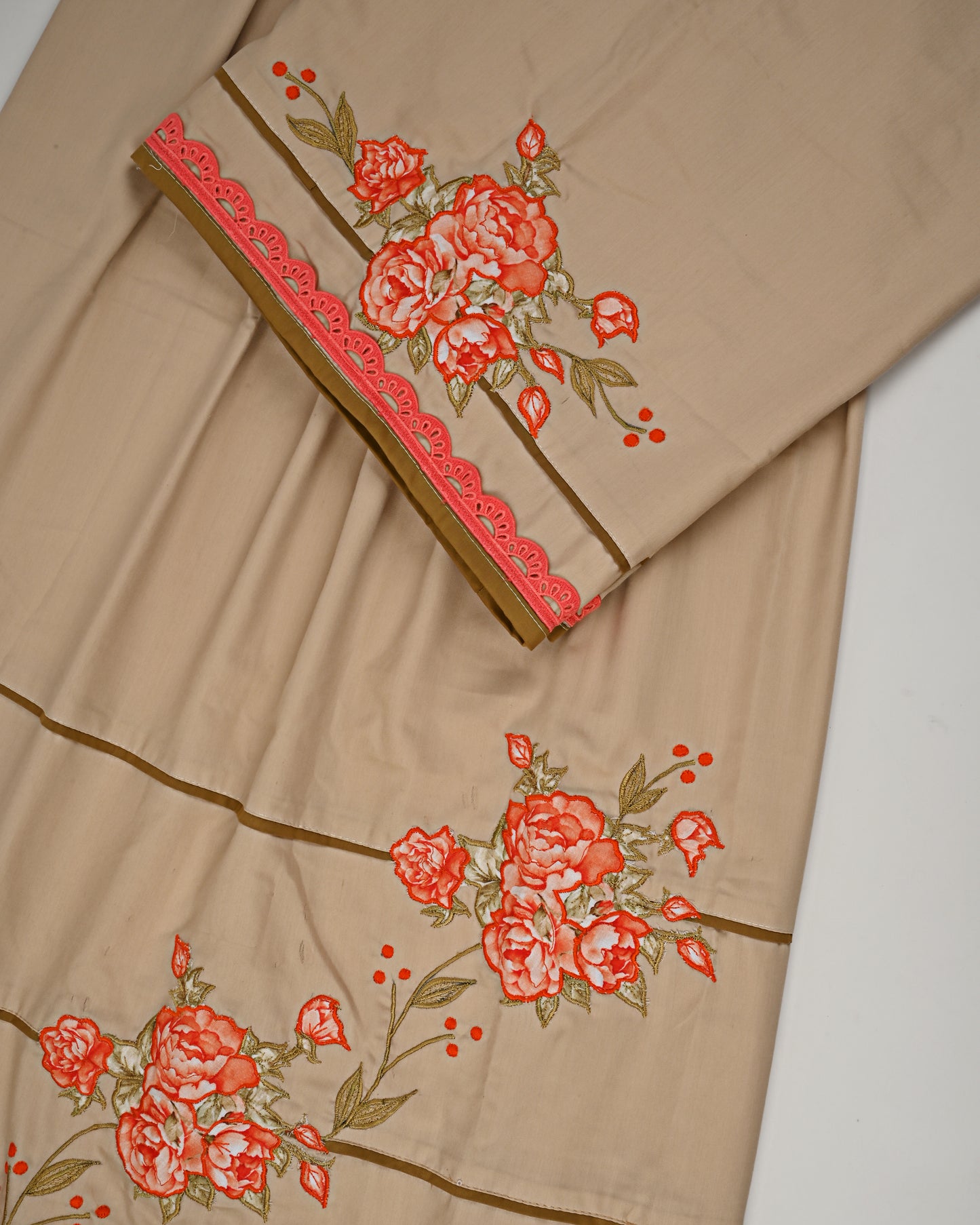 Camel Beige Rida With Smart Floral Work & Pipin