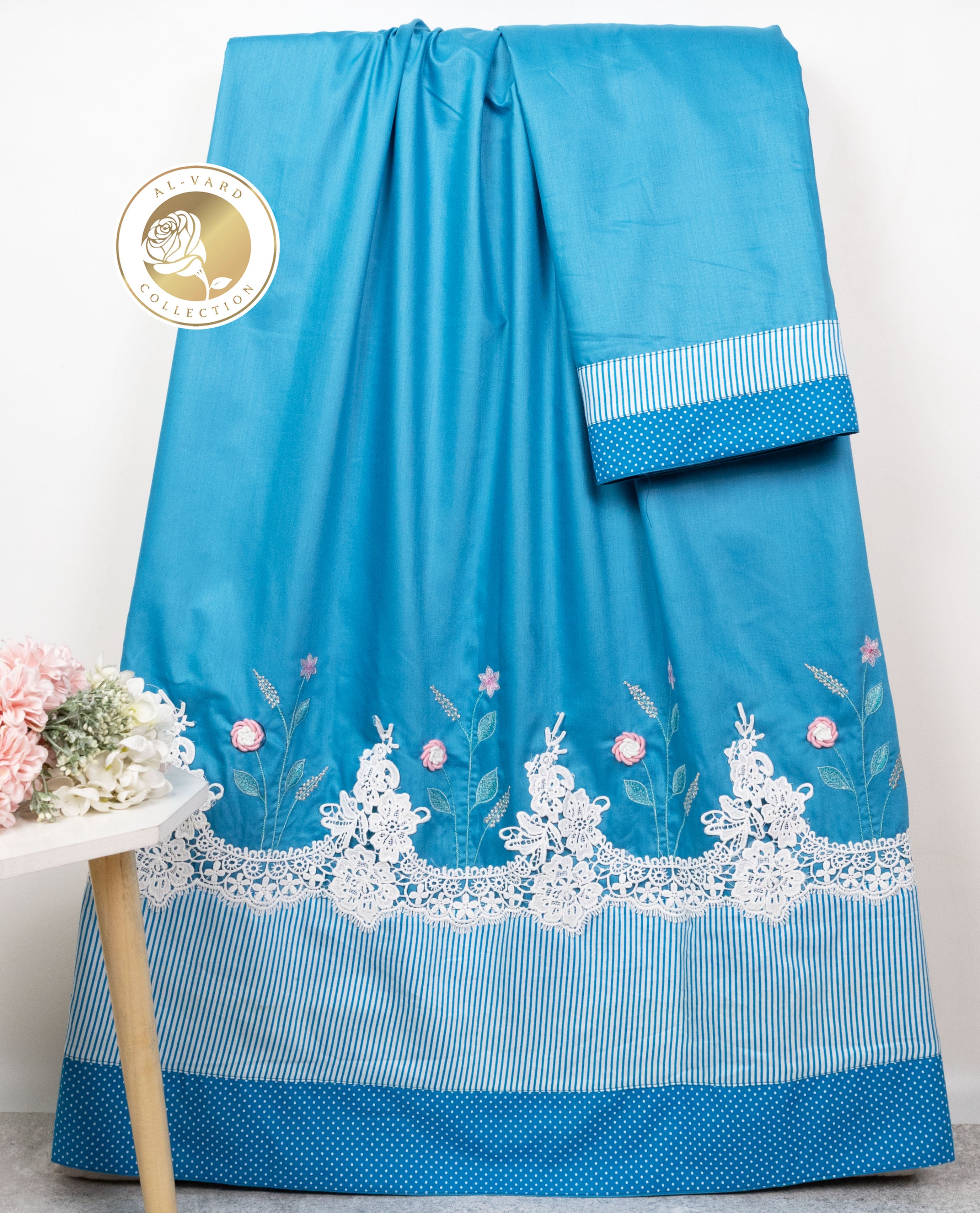 Teal Blue Rida With Smart Dot Lining Panel Smart Lace & Floral Bullion Work