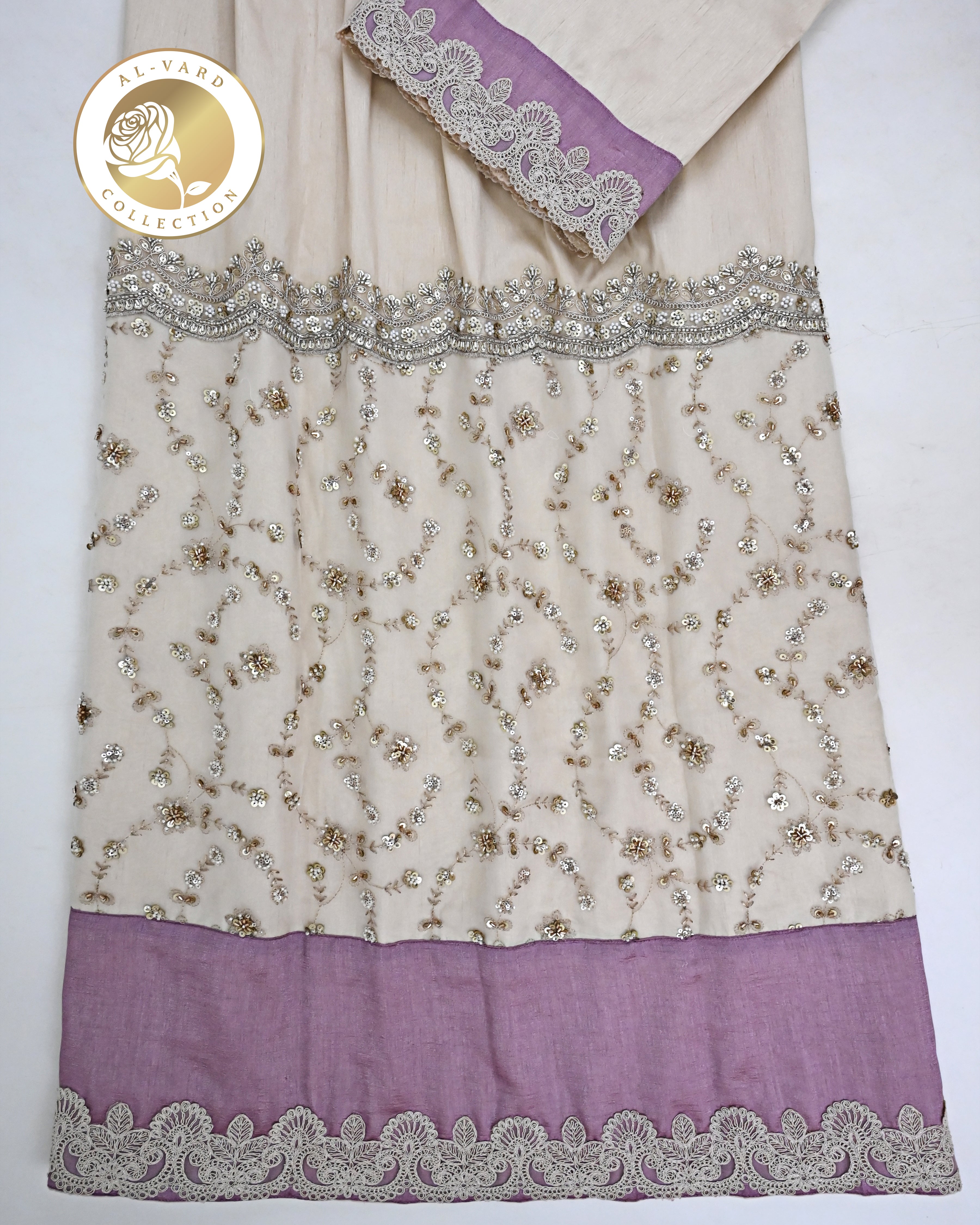 Beige Rida With Smart Golden Floral Lace Pc Smart Plain Panel & Golden Lace