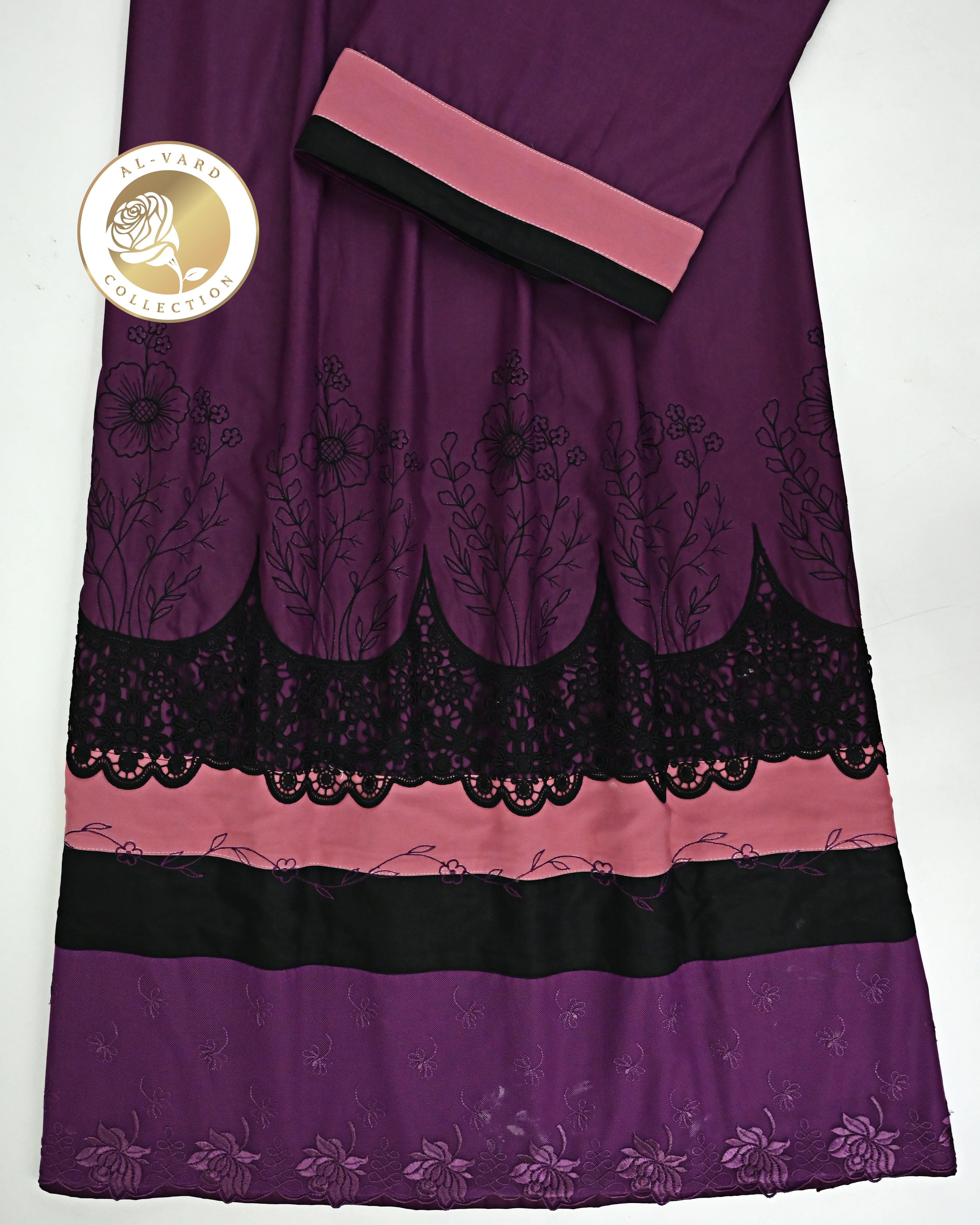 Wine Purple Rida With Smart Dark Lace Dark Panel & Smart Floral Embroidery