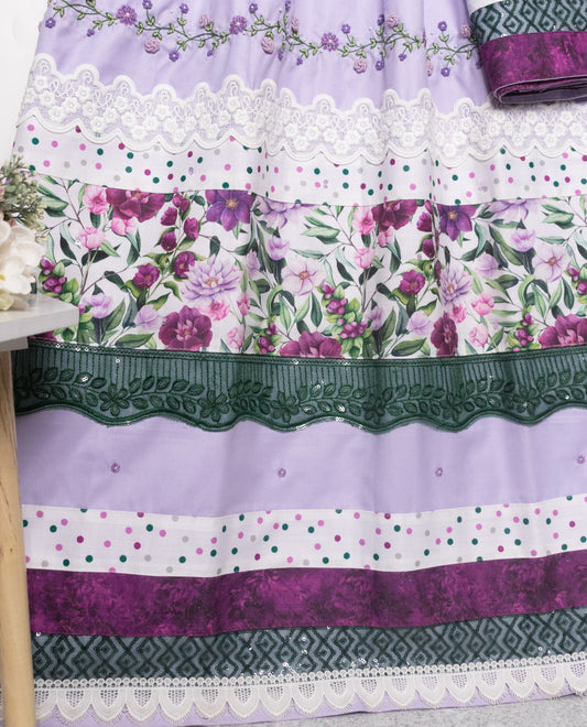 LIght Purple Rida With Smart Floral Panel Lace & Lite Floral Work