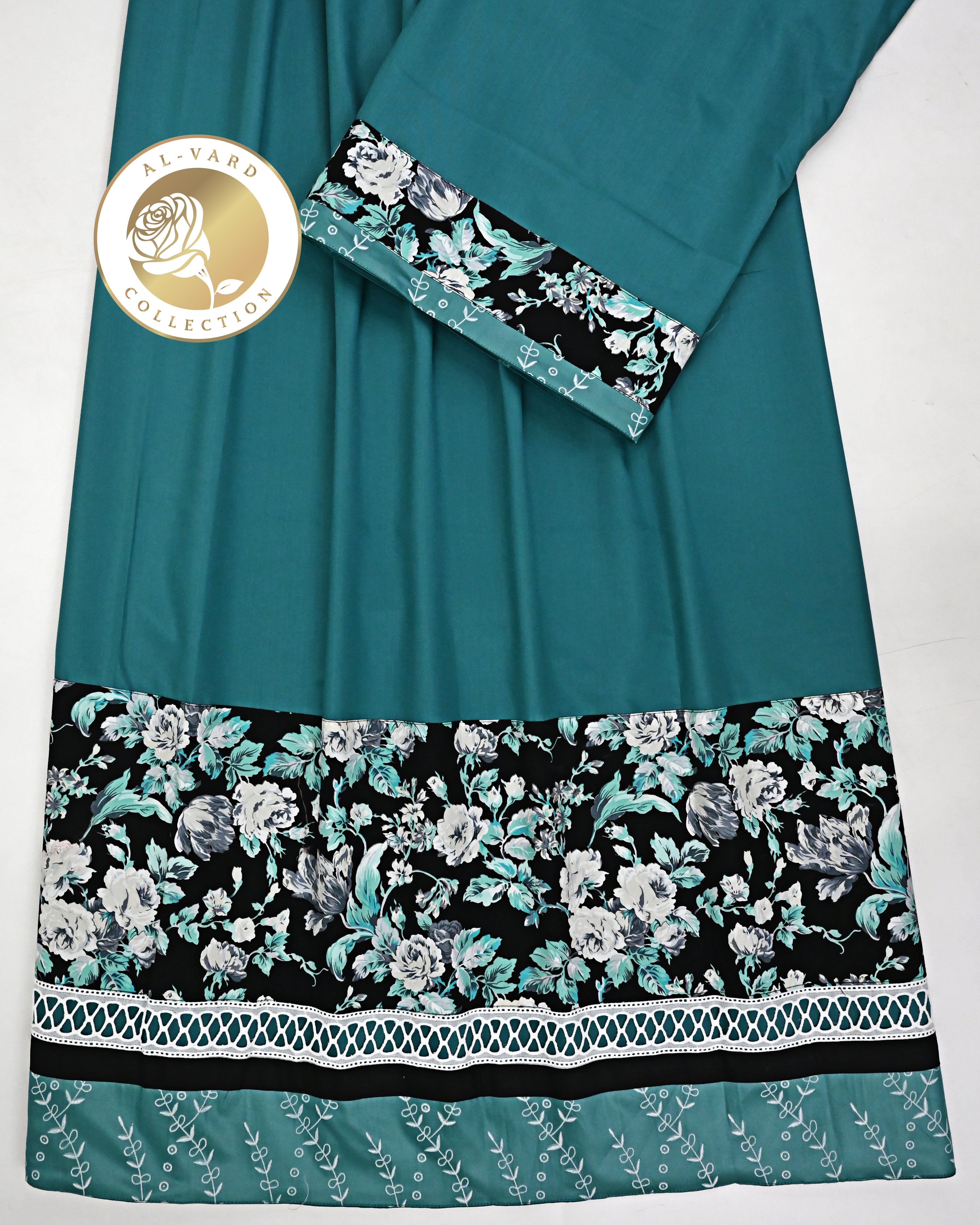 Teal Green Rida With Smart Floral Panel & Smart Look-1350/-