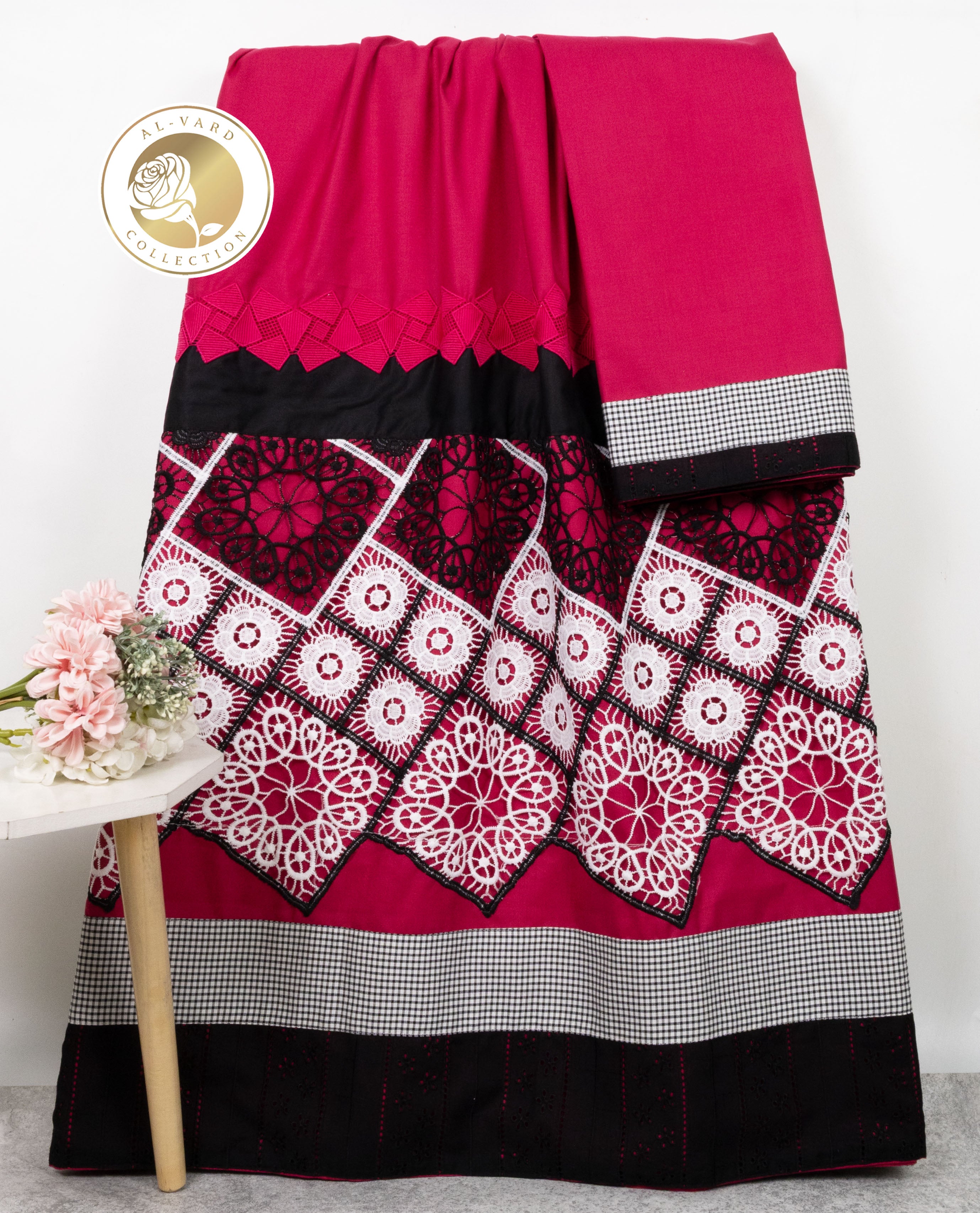 Fuchsia Rida With Smart Designed Pattern Panel Smart Lacing & Cheks Plain Patta