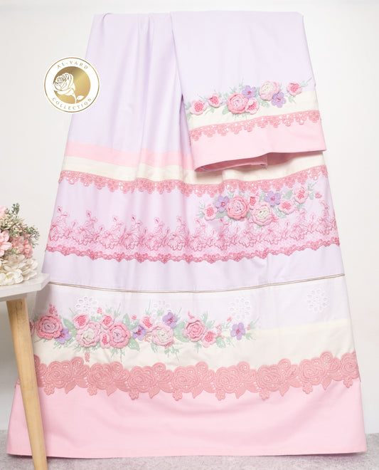Light Purple Rida With Smart Lace Panel & Floral Beautiful Work